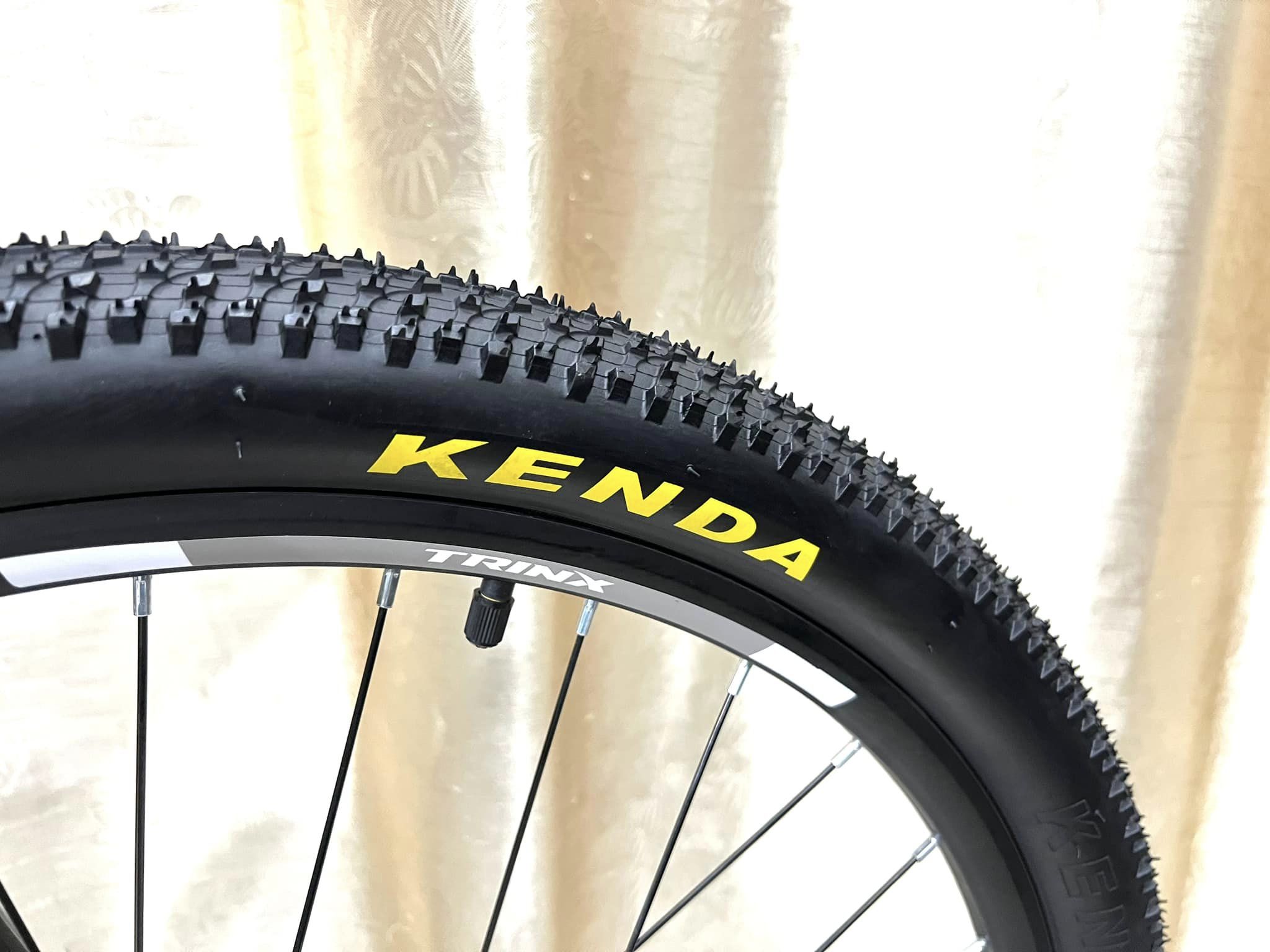 Xe Đạp Trinx TX18 Vành 26 inh  Khung nhôm 21 số