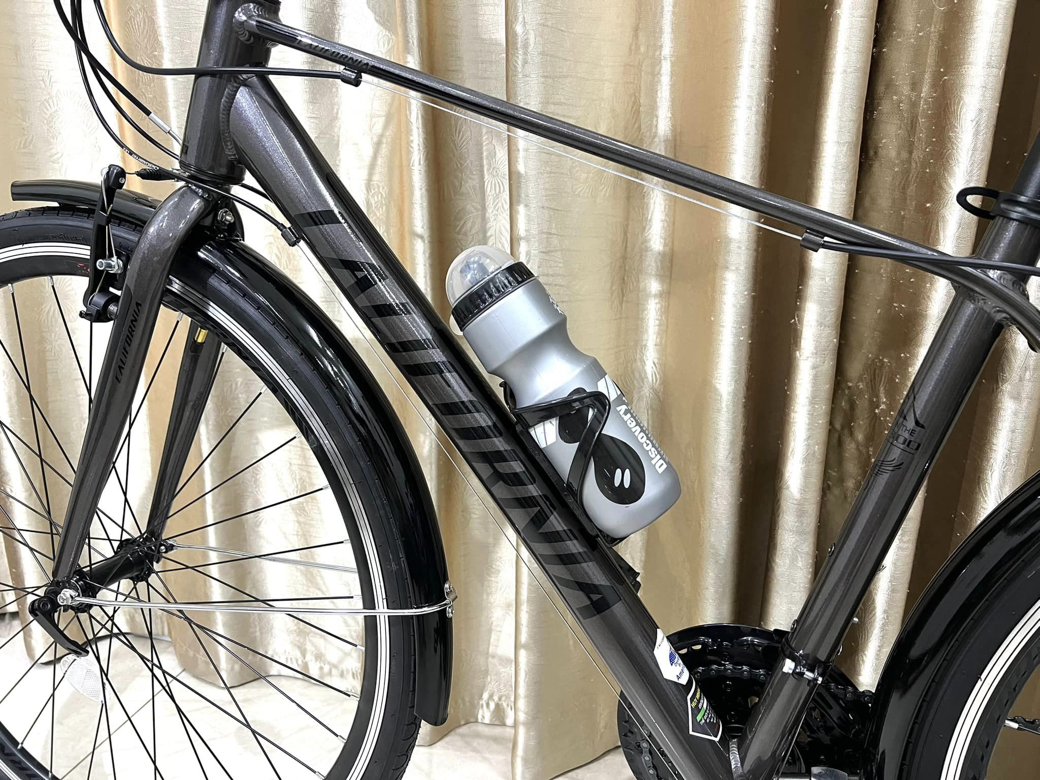 Xe Đạp Đi Phố Califonia City 300 Khung nhôm 21 số shimano