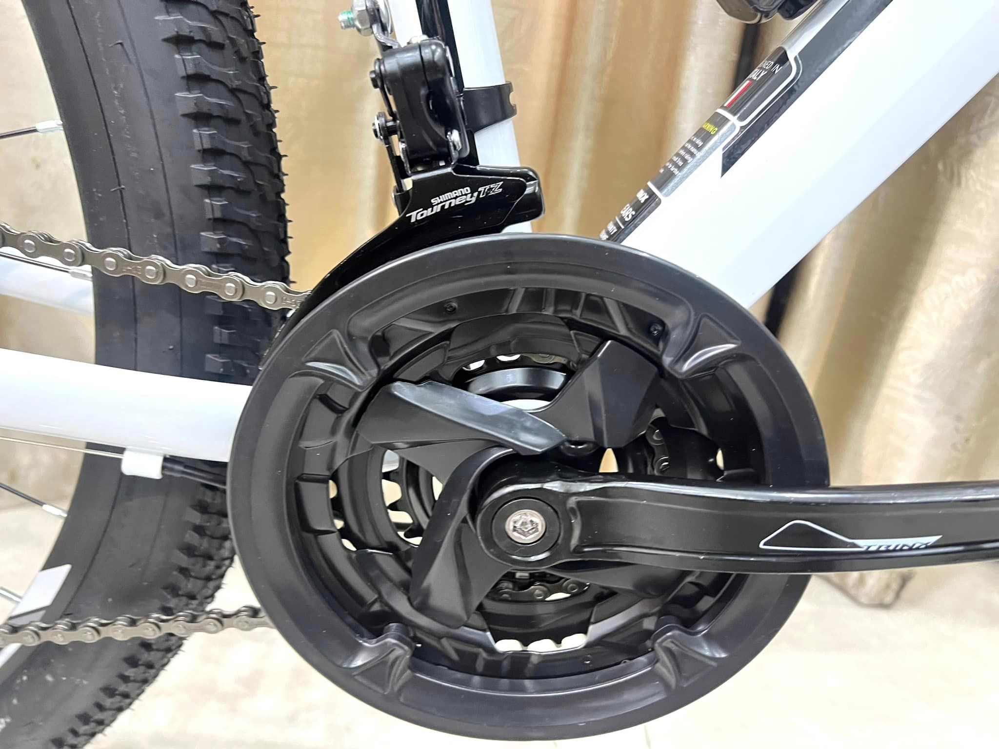 Xe Đạp Trinx TR218  Khung nhôm Vành 27,5  Chạy 21 Số Shimano Cao cấp
