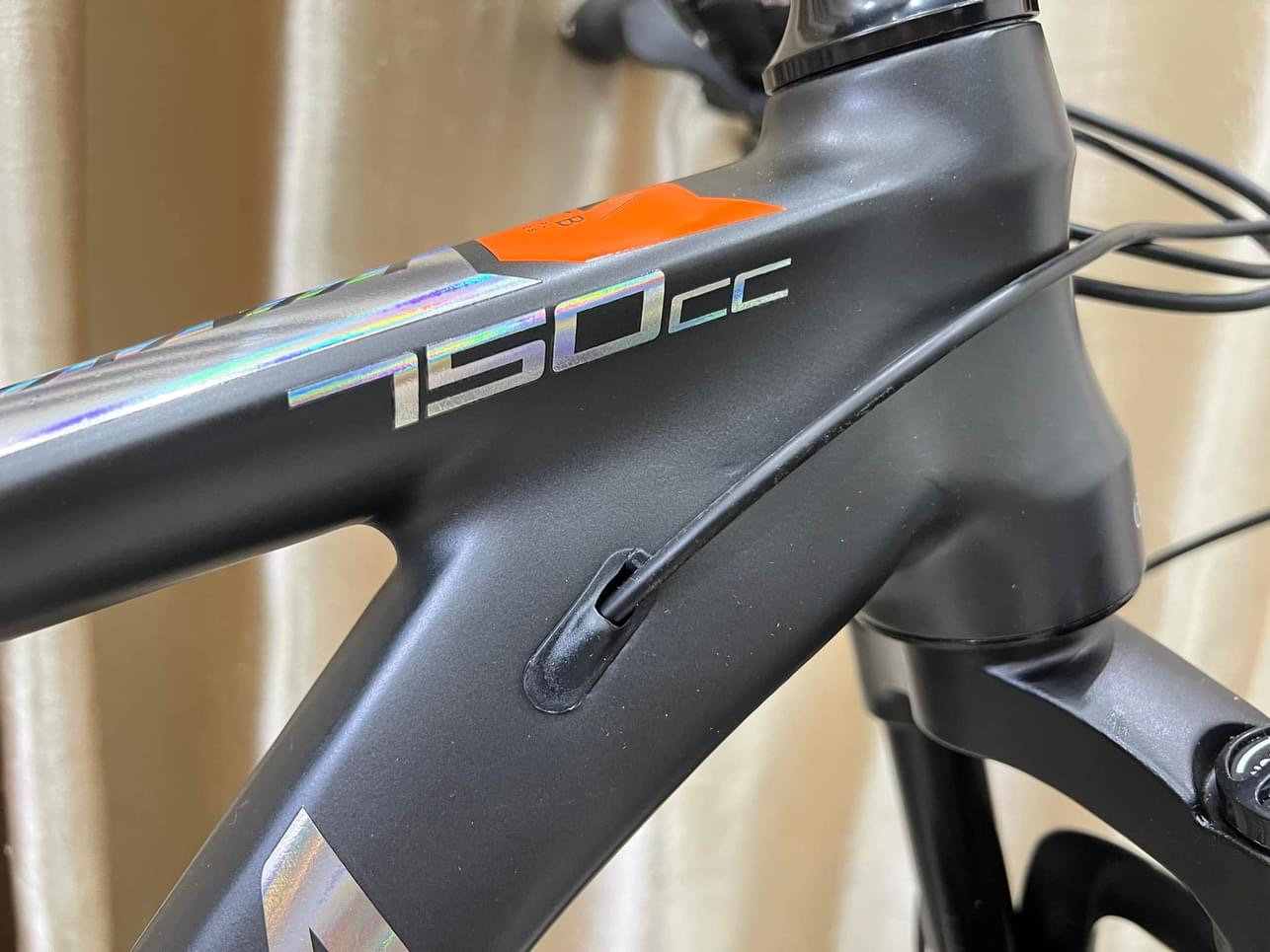 Xe Đạp Califonia 750cc Phanh Dầu 24 số Shimano Trục rỗng