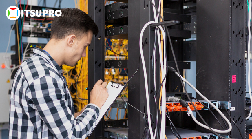 Chi phí dễ tiếp cận hơn so với đầu tư một hệ thống hay những thiết bị máy chủ mới