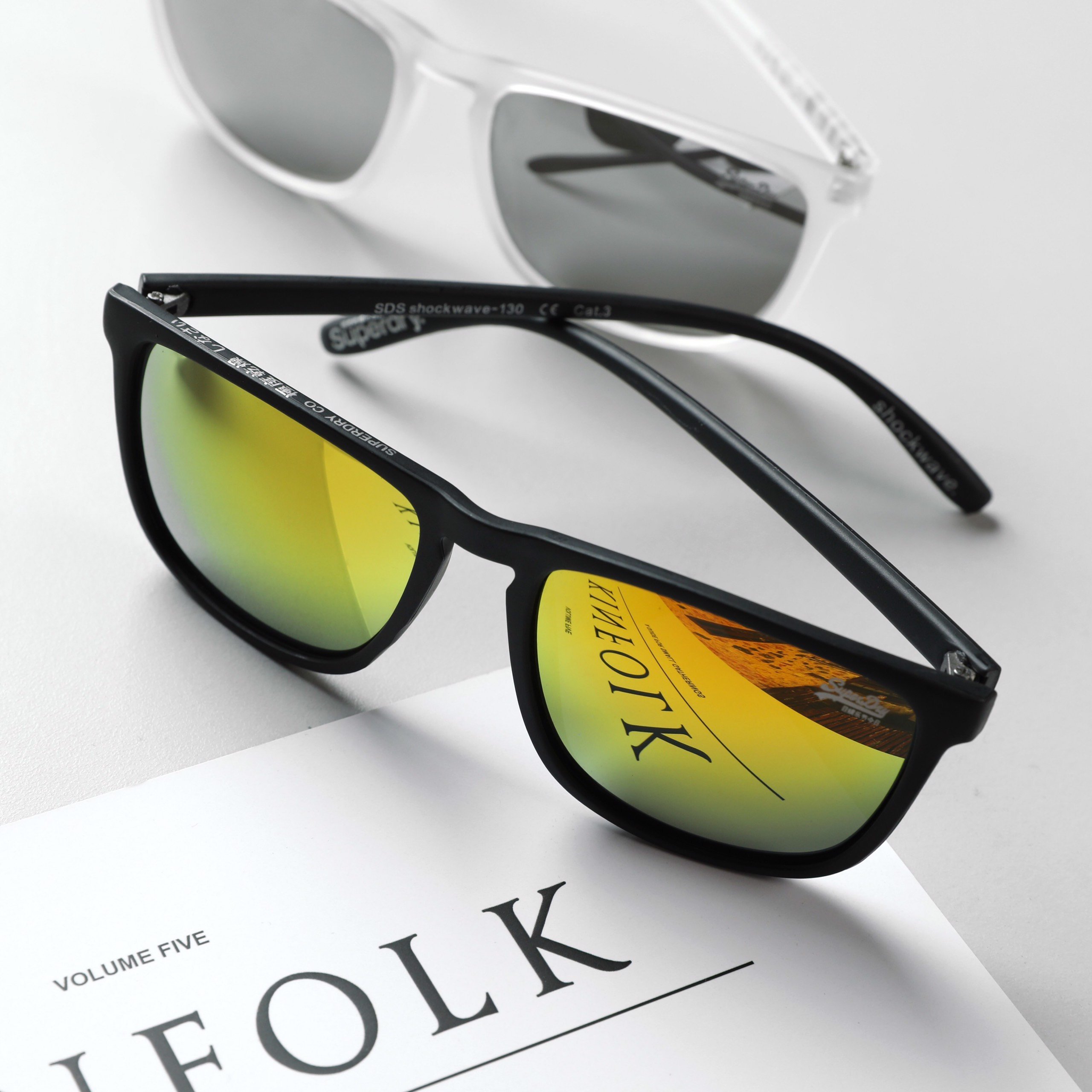 Mắt kính thời trang