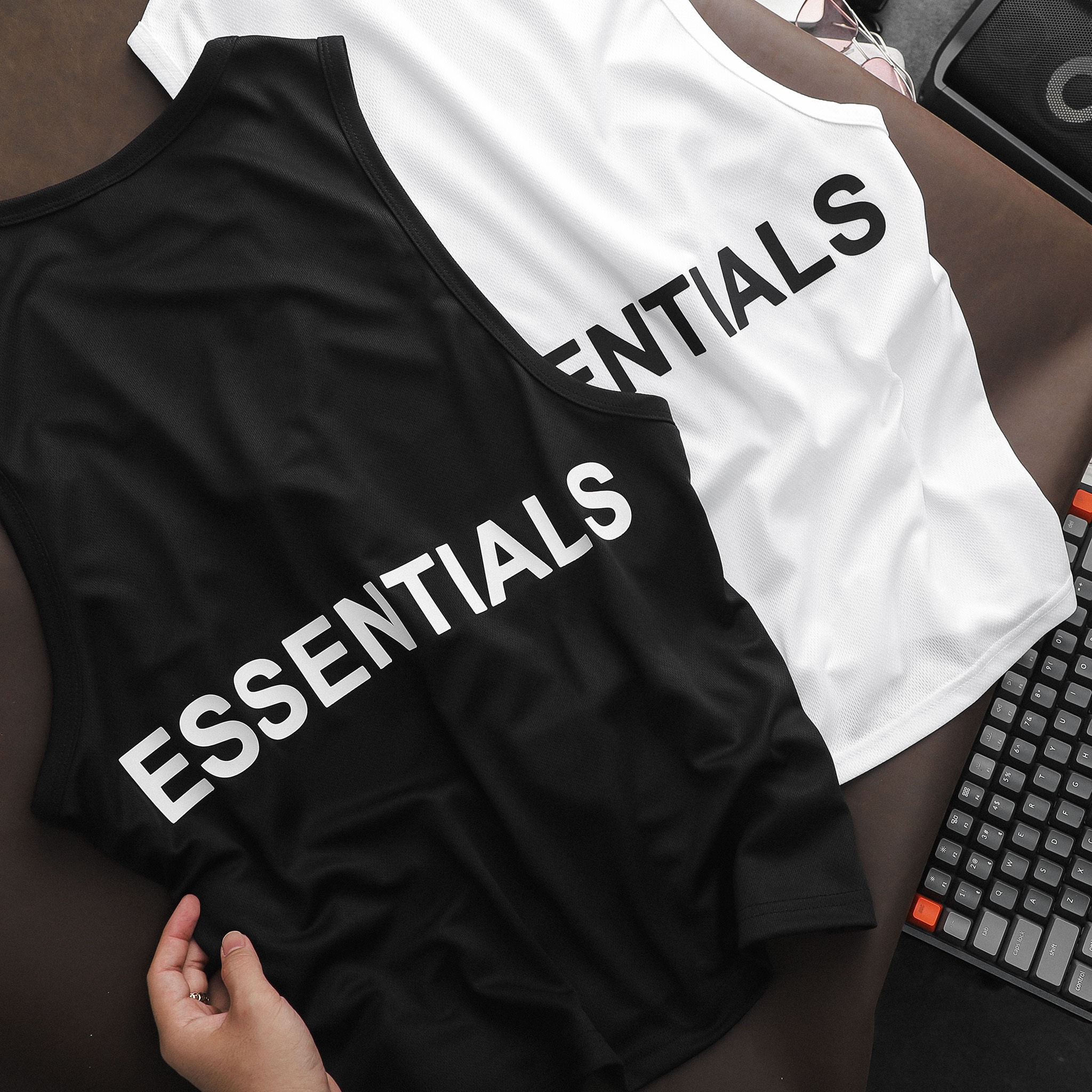 Áo thunTanktop essentials 10100