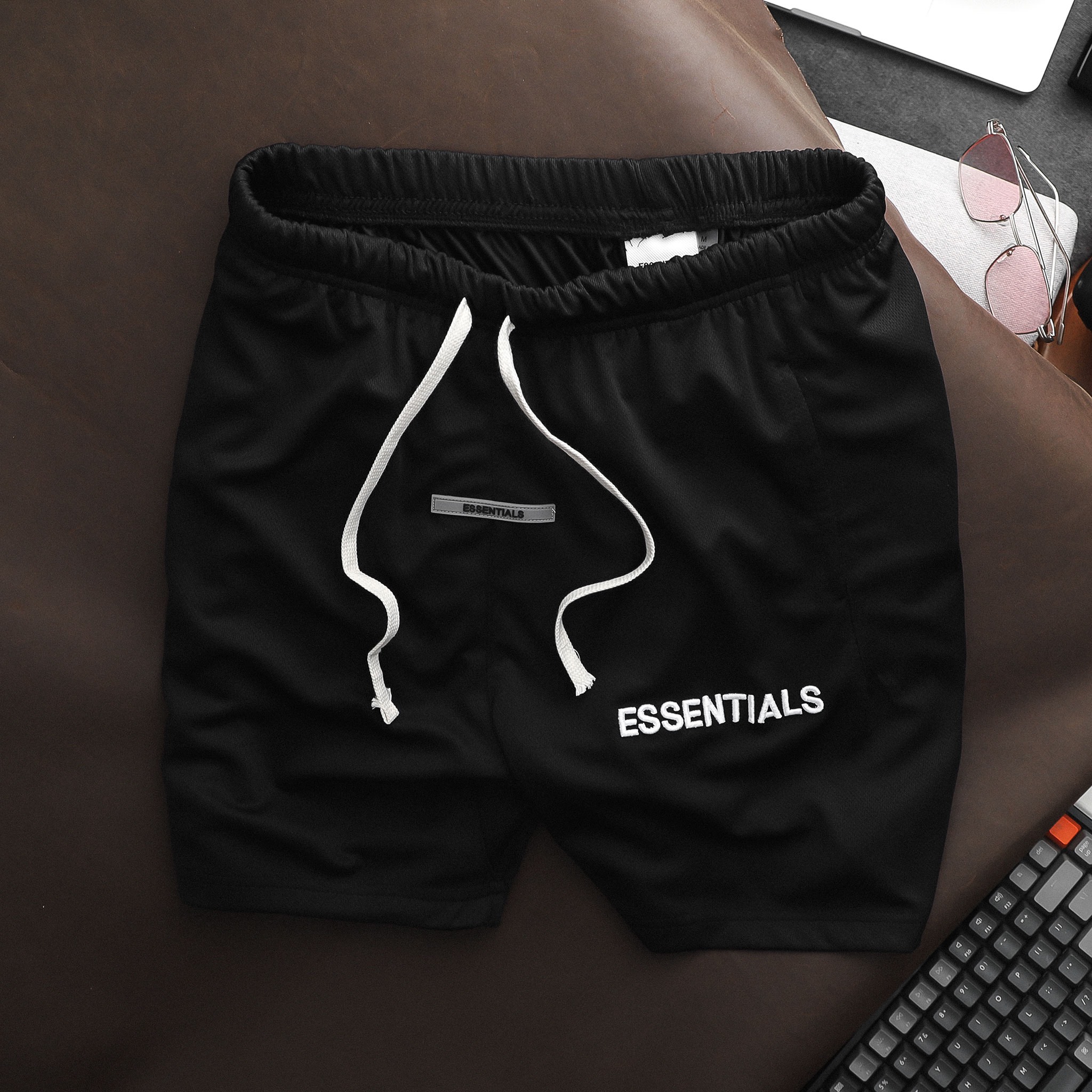Quần lửng essential black 10110