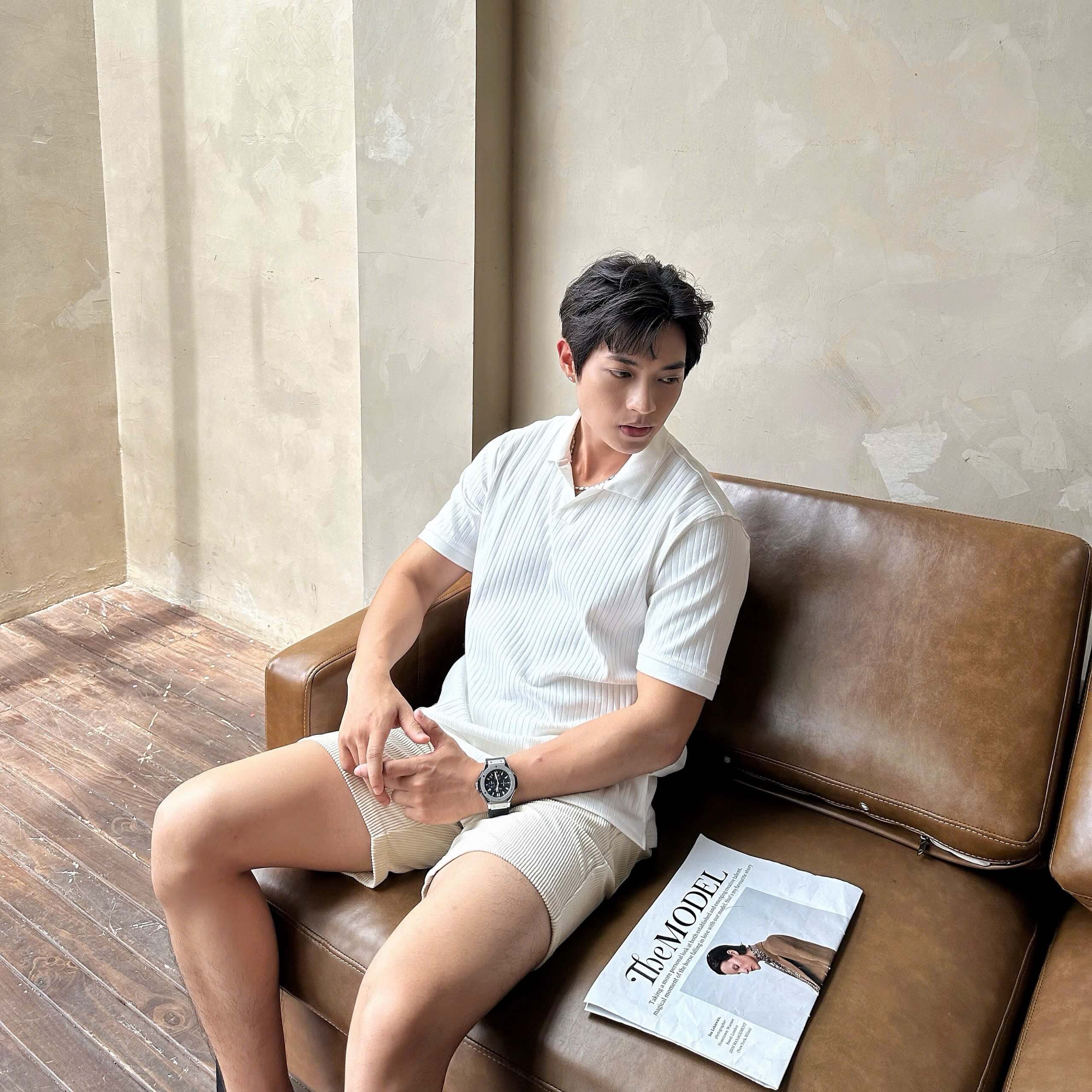 Áo Polo Cổ V Sang Trọng 8708