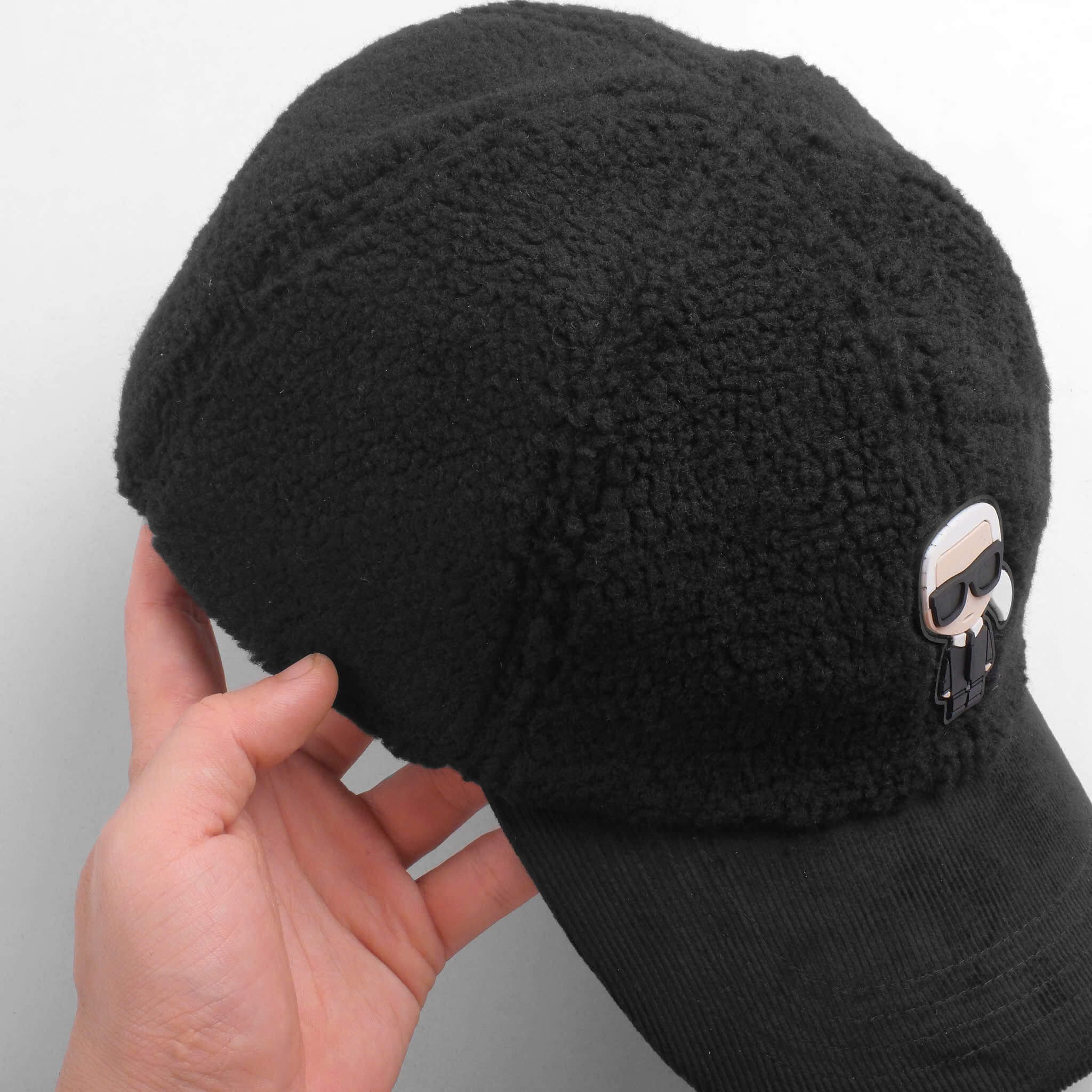 Nón kết Karl Velvet CAP67