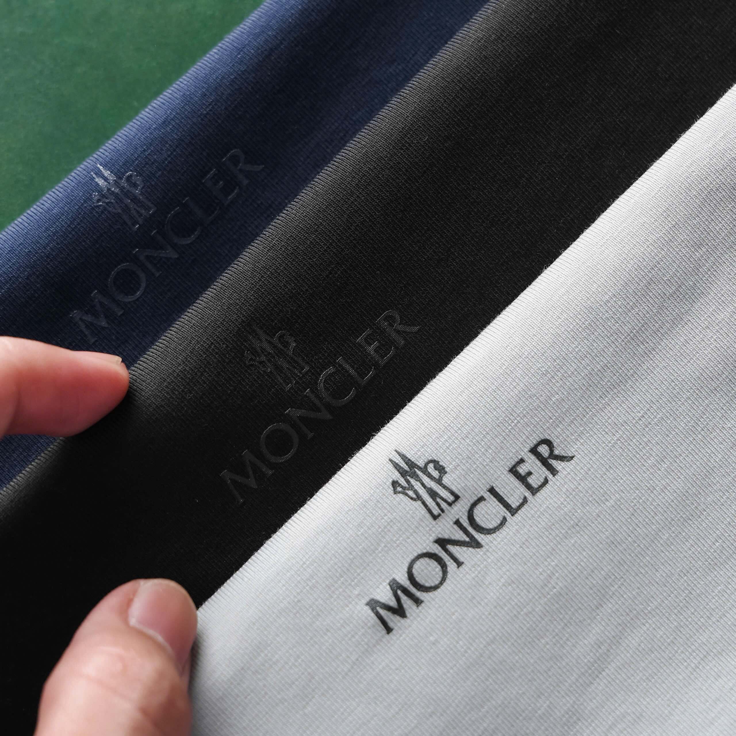 Áo Thun Trơn Cao Cấp Moncler AT82