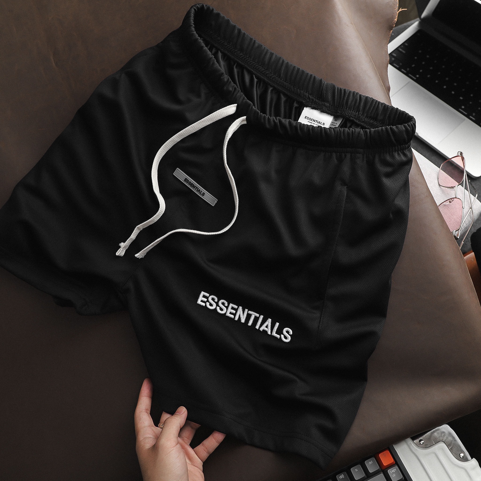 Quần lửng essential black 10110