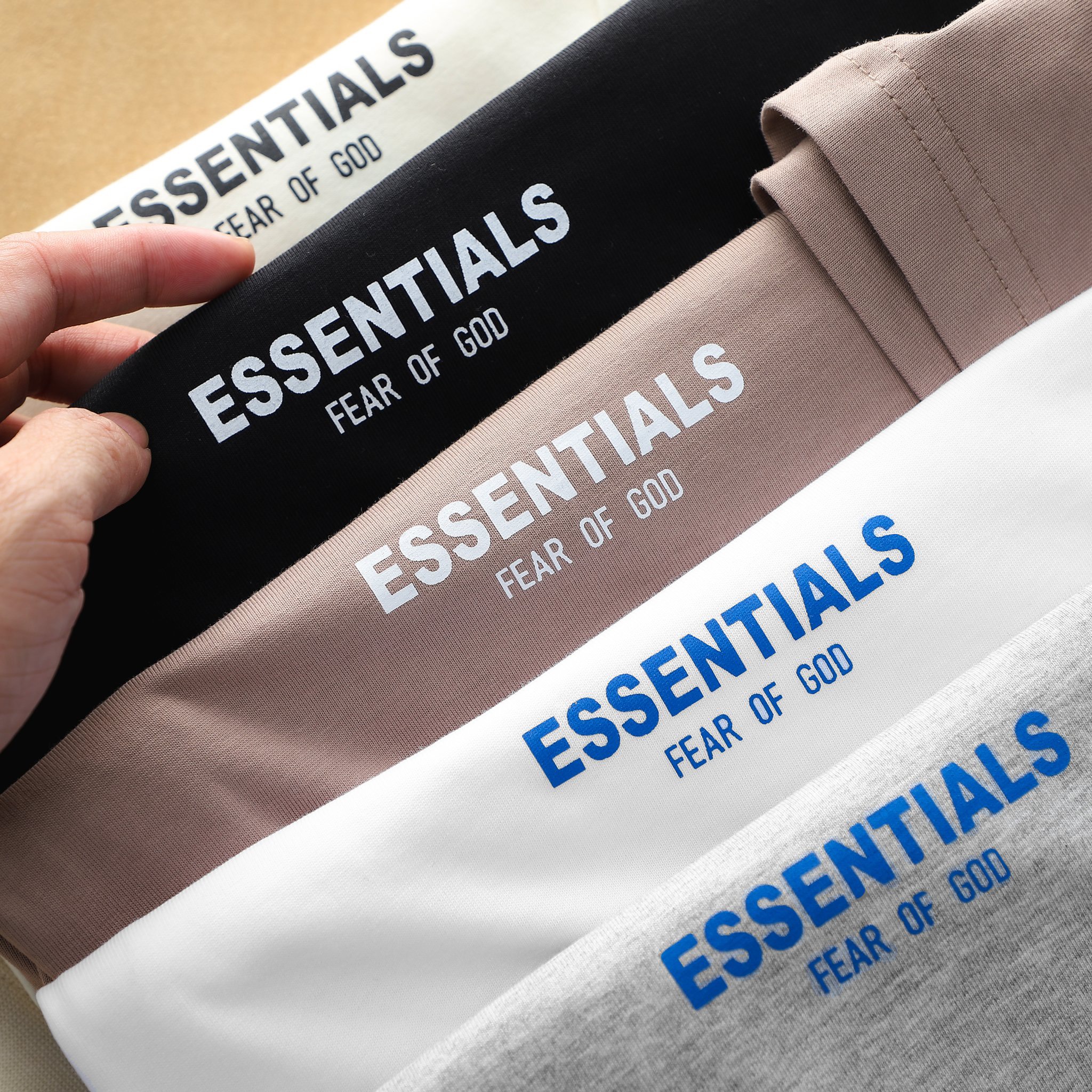 Áo thun essentials Crershaw ES2