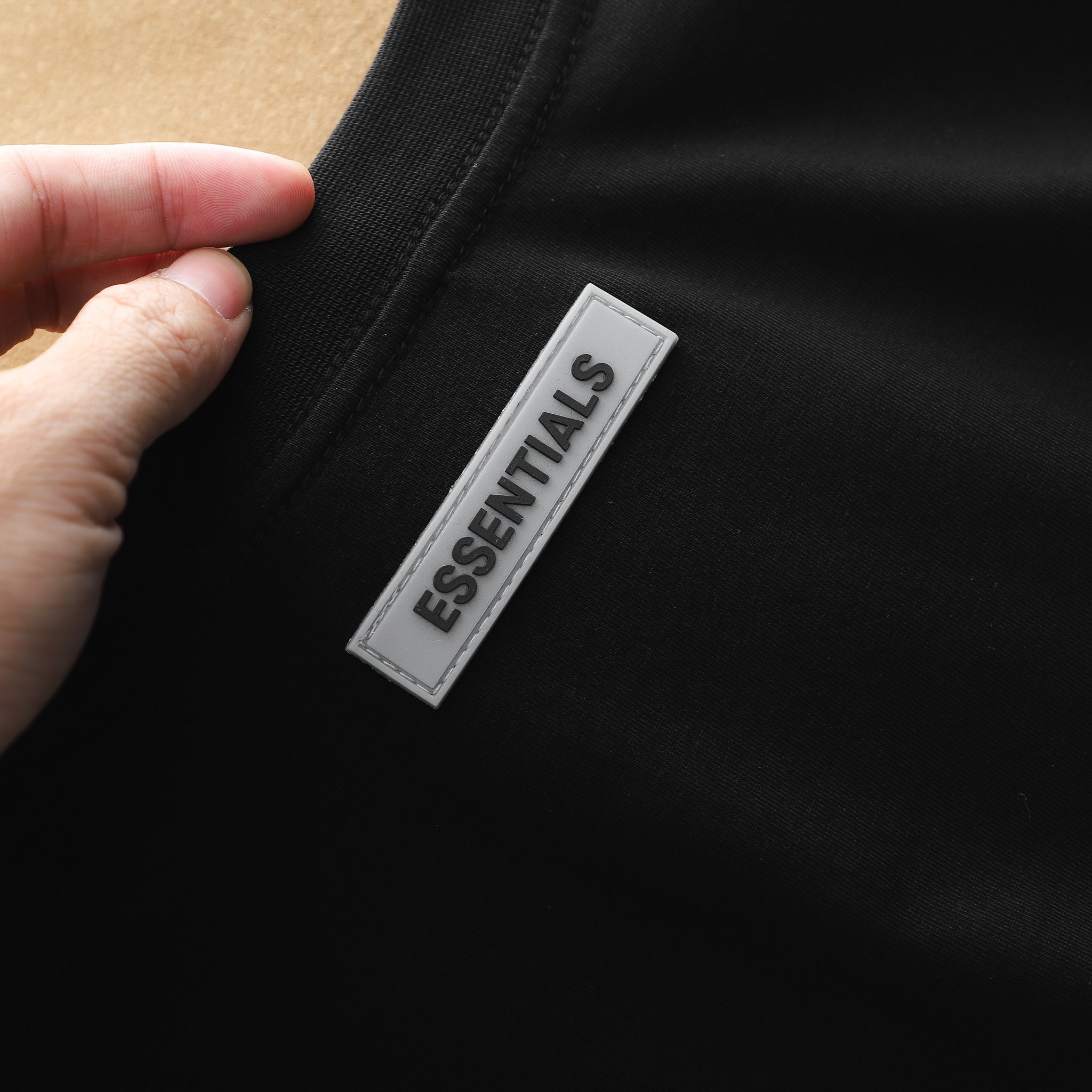 Áo thun essentials Crershaw ES2