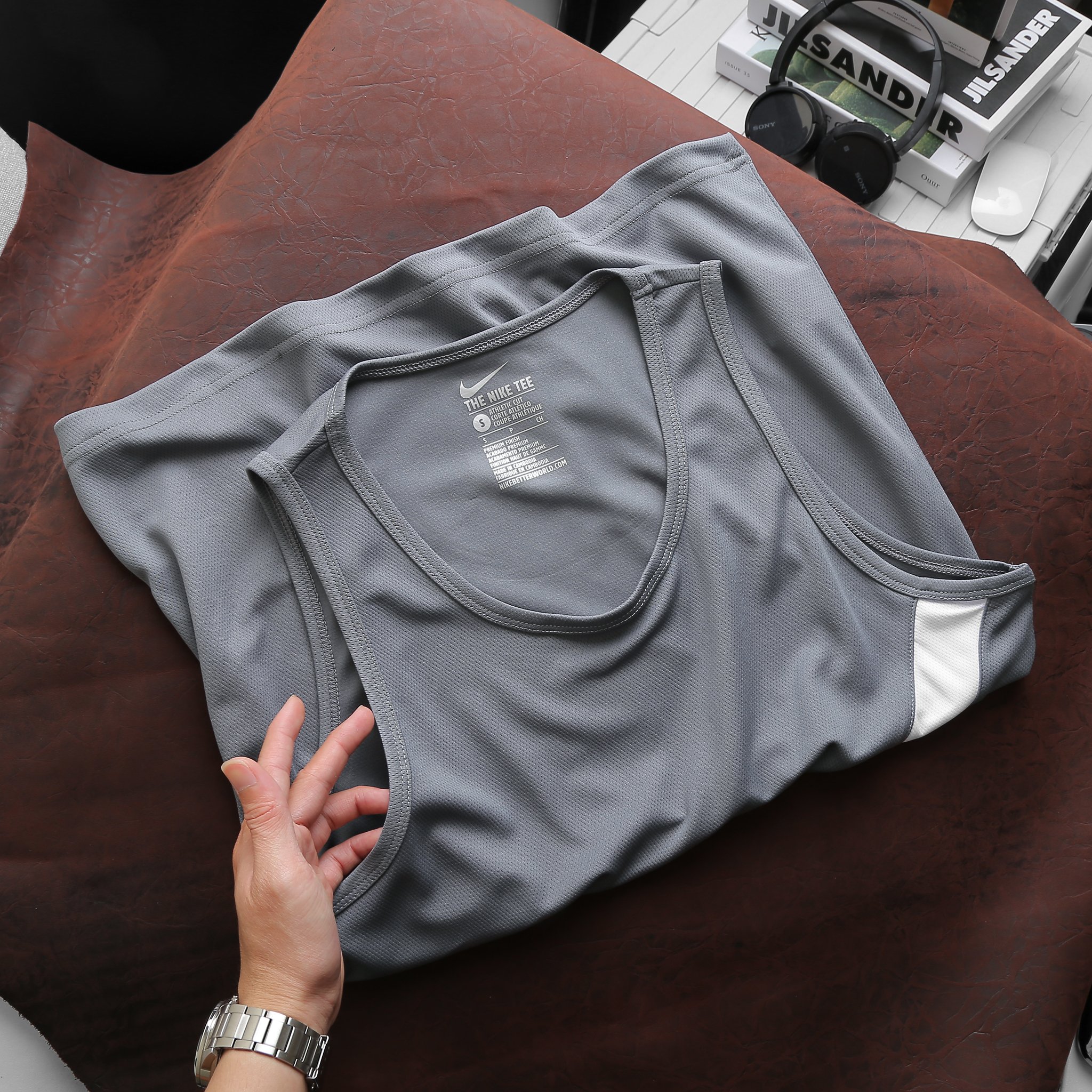 Áo tanktop NK Swoosh N32