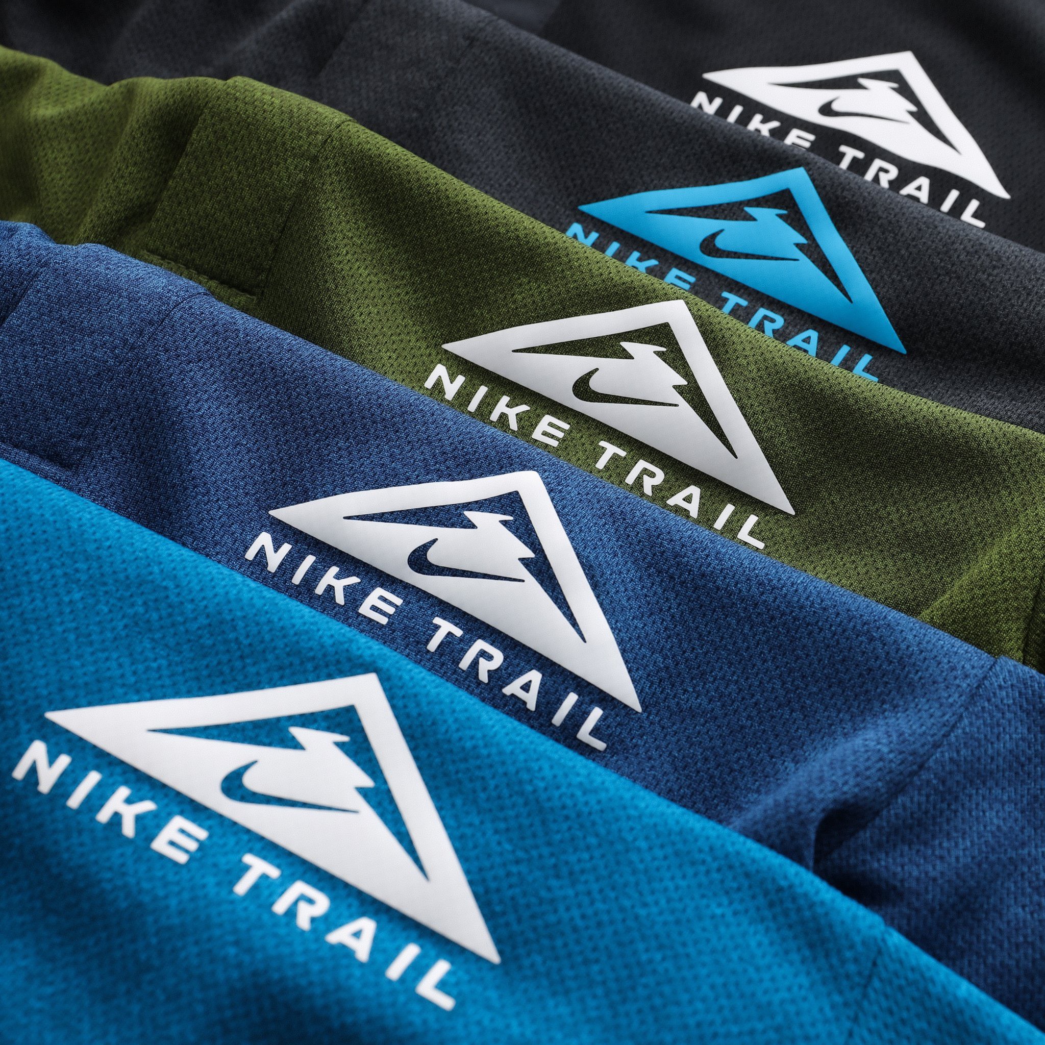 Áo golf Nk Trail PL14