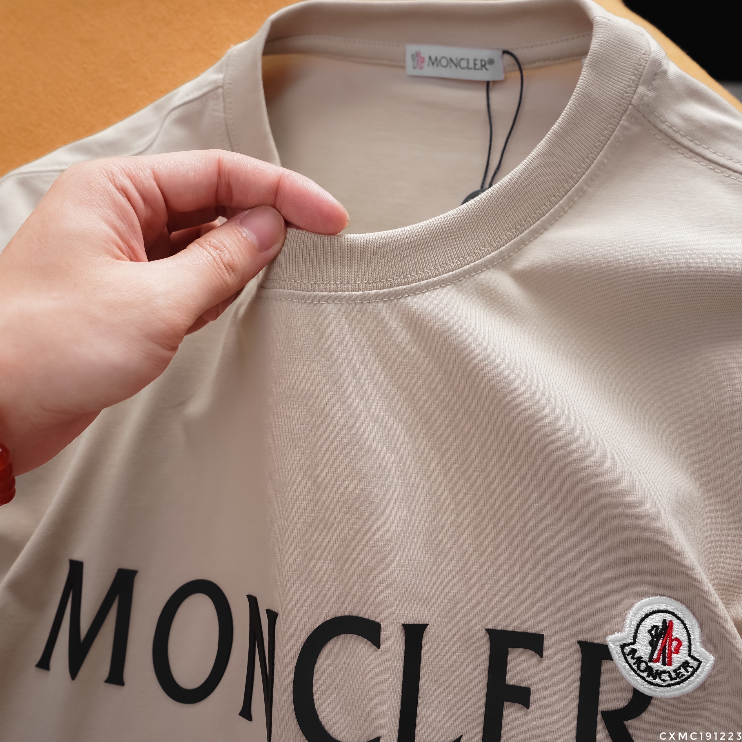 Áo thun trơn Moncler premium AT223