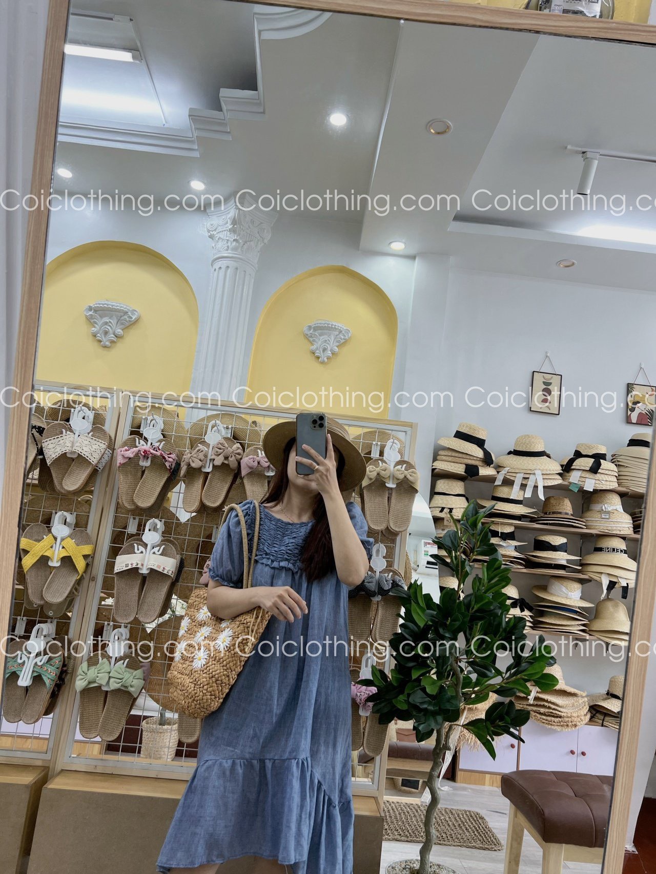Túi cói đỏ hoa cúc Trắng