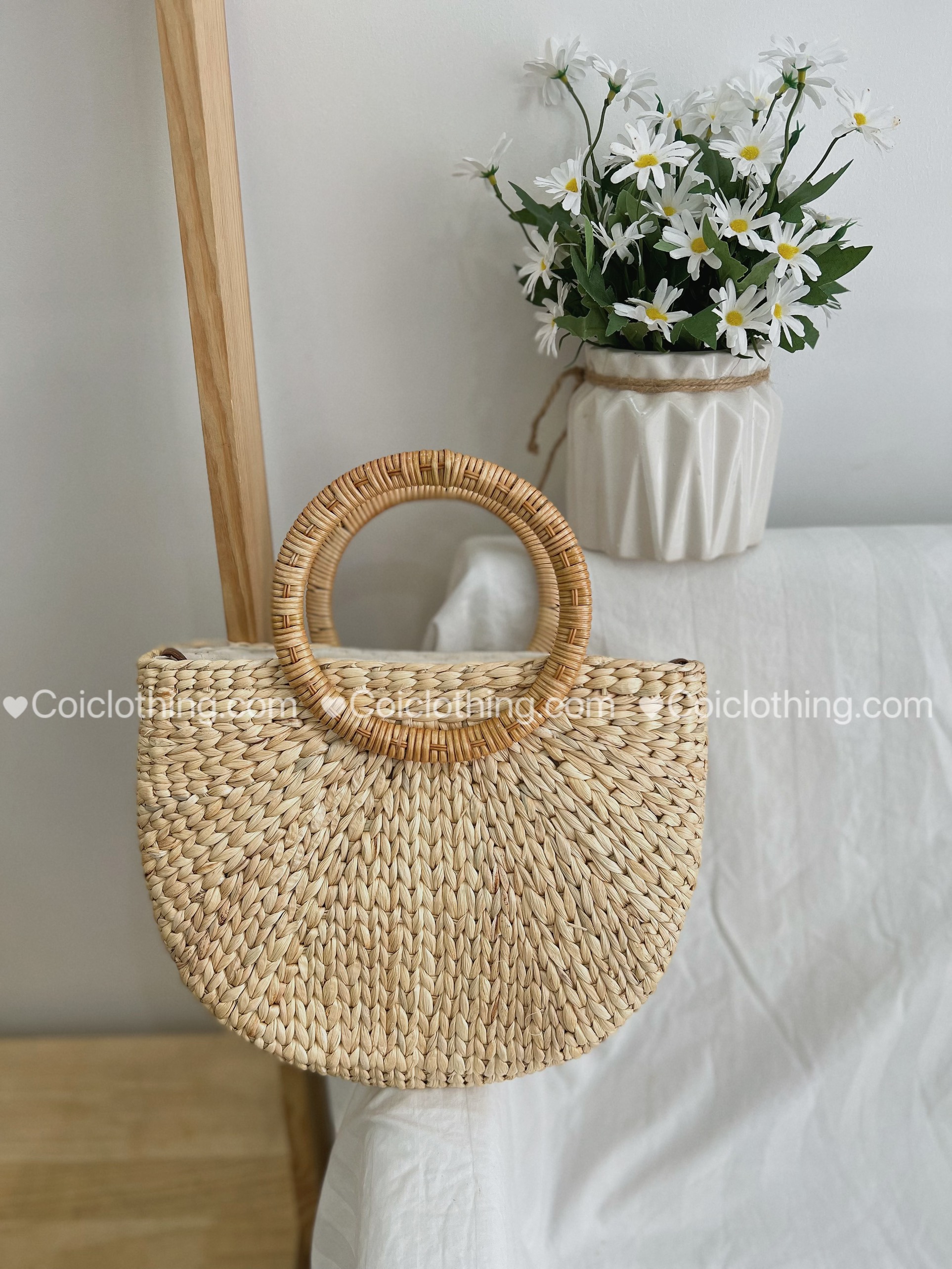 Lục bình mặt trăng quai gỗ