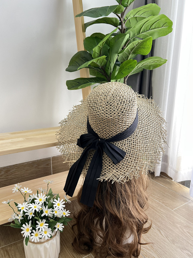 Nón cỏ thưa dây nơ