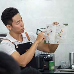 foodnbeverage_001_reviews_avatar_3.jpg