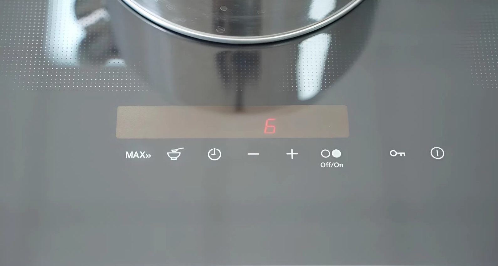 bếp từ sử dụng mặt kính Ceramic độc quyền của Panasonic