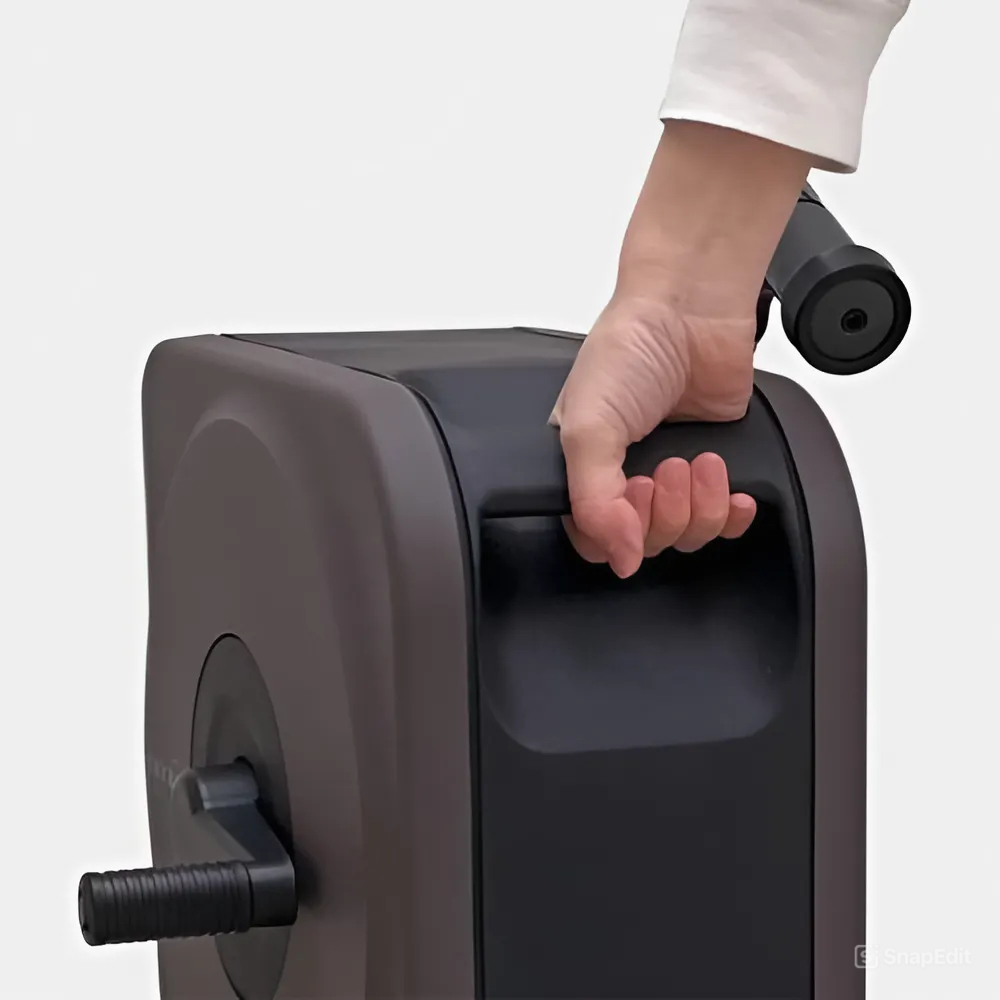 Takagi RC1330BR có tay cầm tiện lợi
