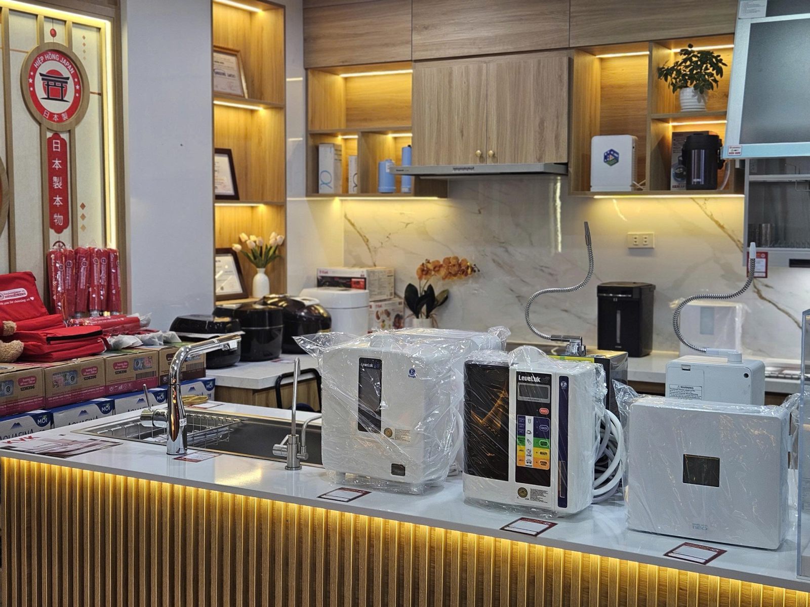 máy lọc nước nội địa Nhật tại showroom Hiệp Hồng Japan