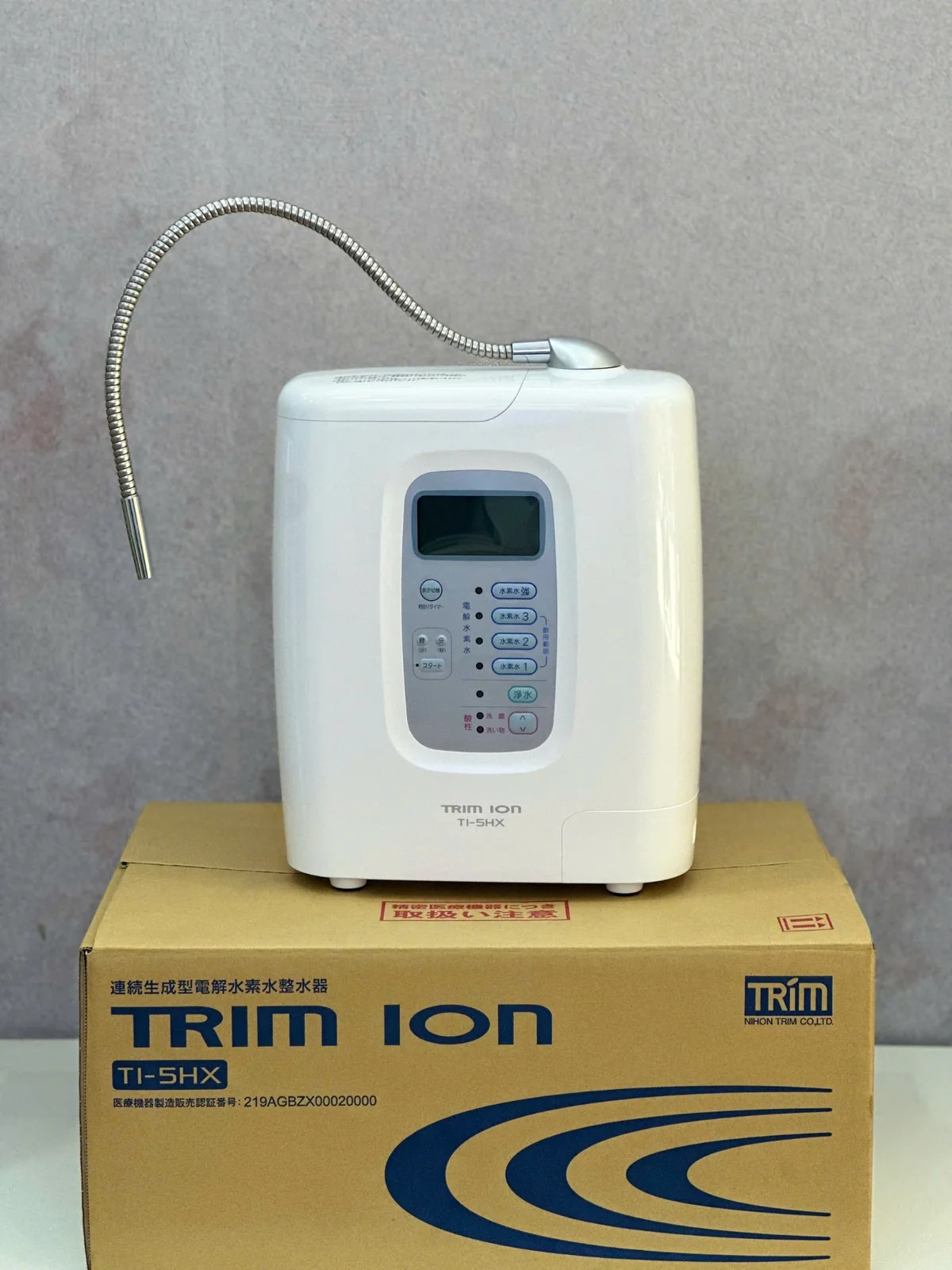 Máy lọc nước ion kiềm Trim Ion TI-5HX nội địa Nhật và hộp sản phẩm