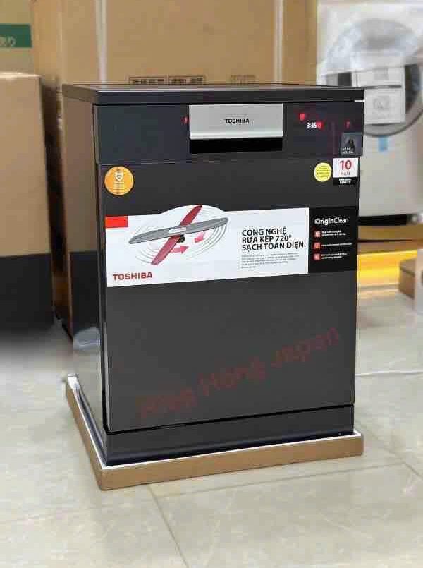 Máy rửa chén bát Toshiba DW-15F7(G)-VN tại Showroom Hiệp Hồng Japan