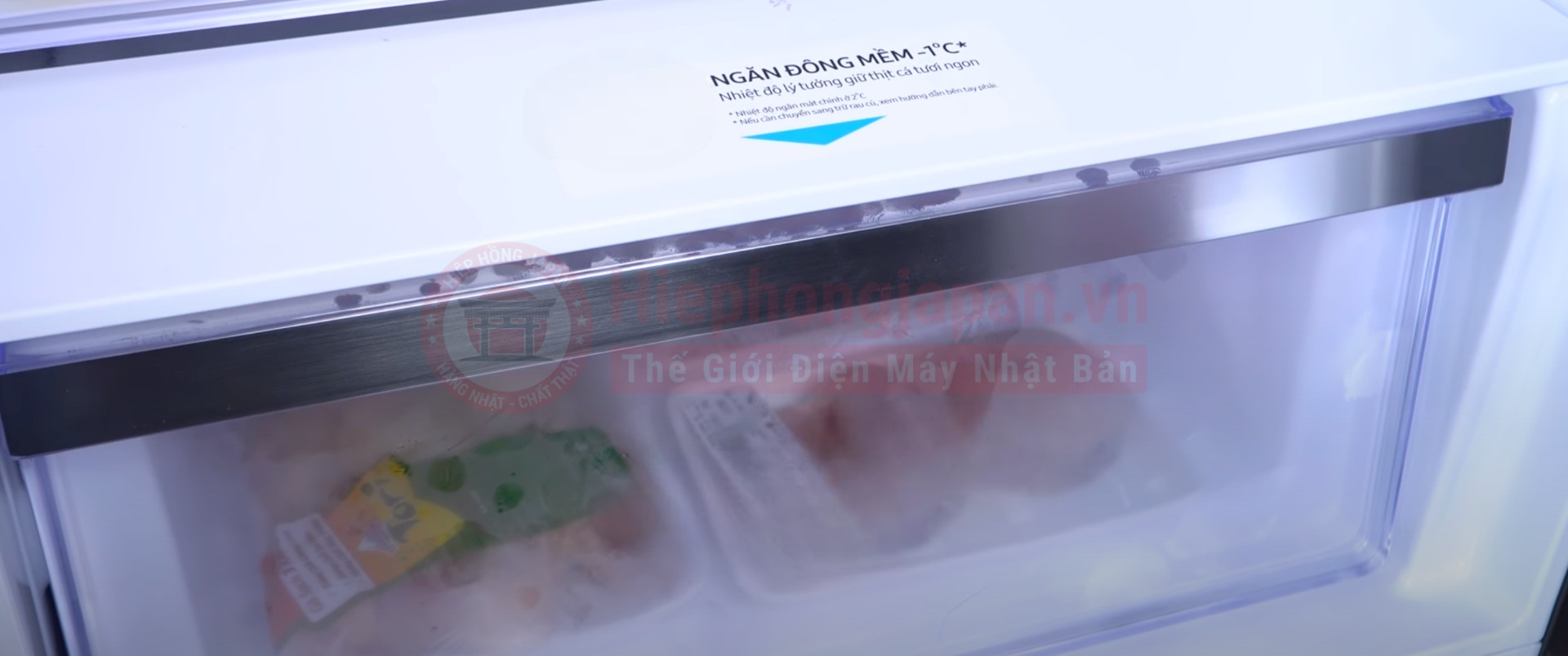 tu lanh HITACHI R-HW60R-XW co ngan cap dong mem