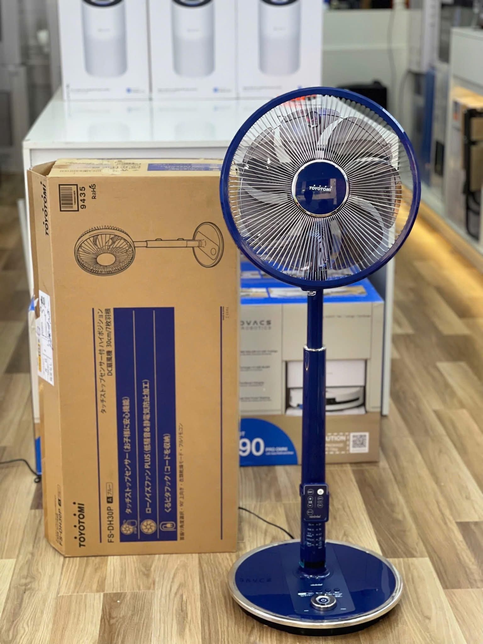 quạt điện Toyotomi FS-DH30P tại showroom Hiệp Hồng Jaoan