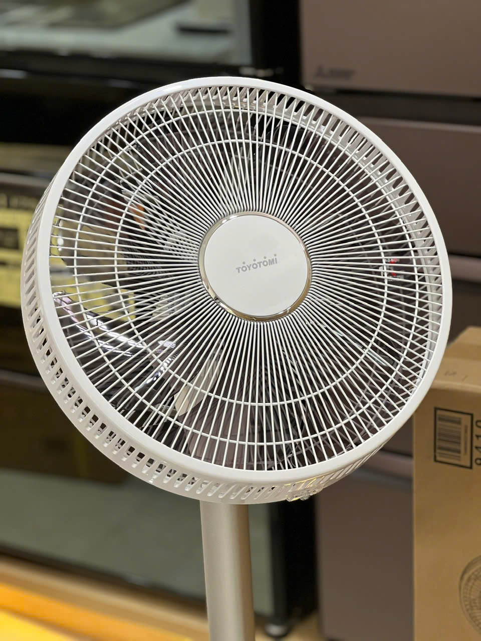 quạt cây nội địa Nhật TOYOTOMI FS-FD3524