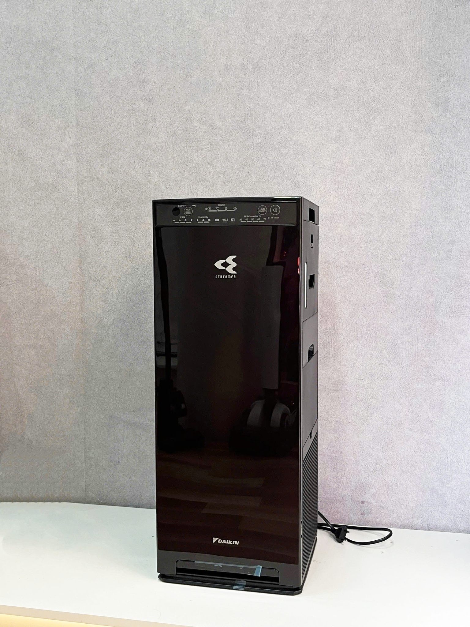 Máy lọc không khí Daikin MCK555AVMV-T