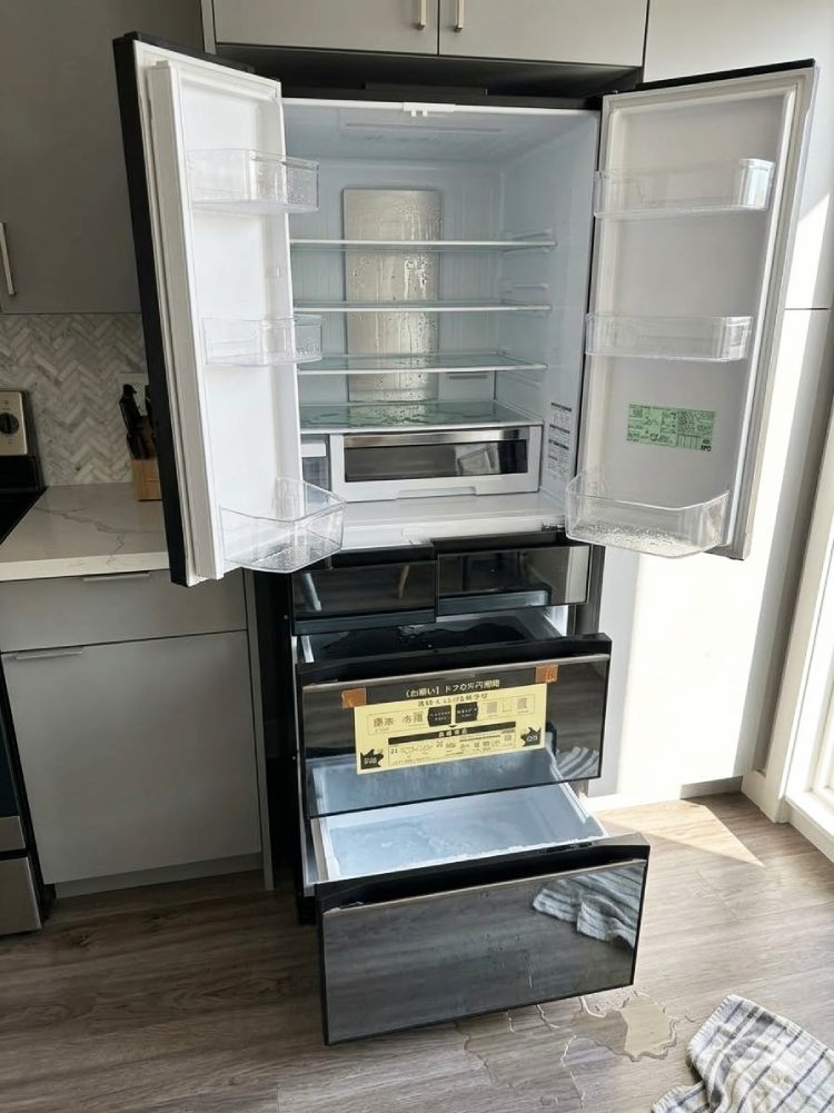 tủ lạnh bị chảy nước