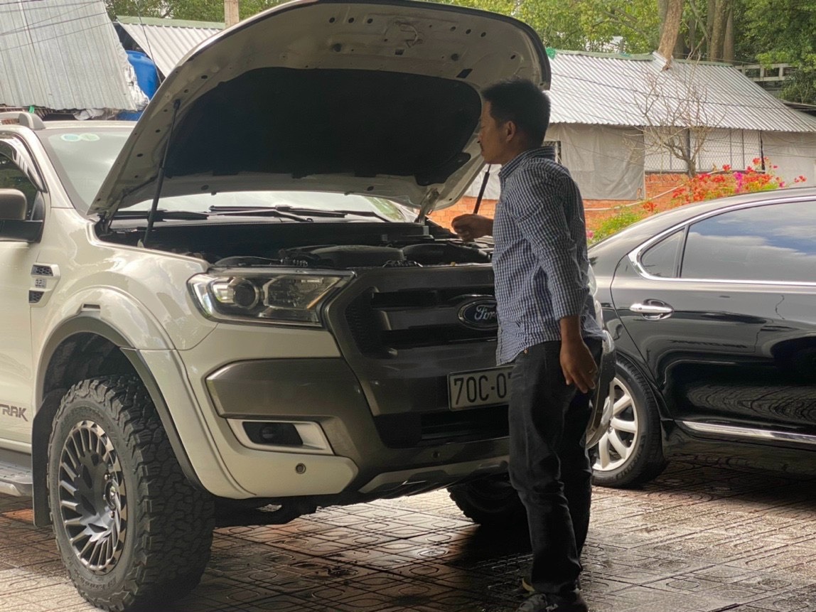 Câu bình ắc quy ô tô khó hay dễ?