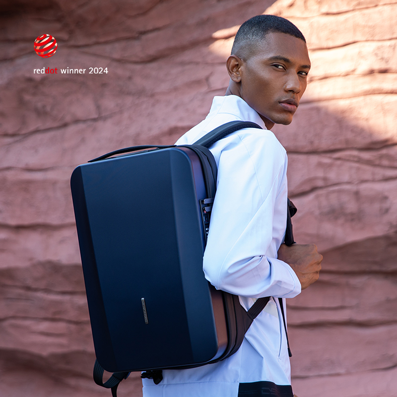 Mark Ryden MR7917-Ratio Arc Hardcase Backpack 17.3 inch