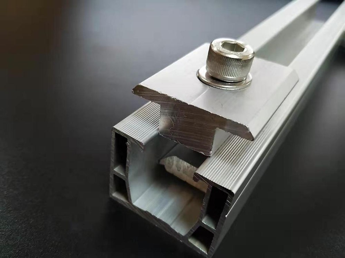 ưu điểm kẹp giữa chữ T