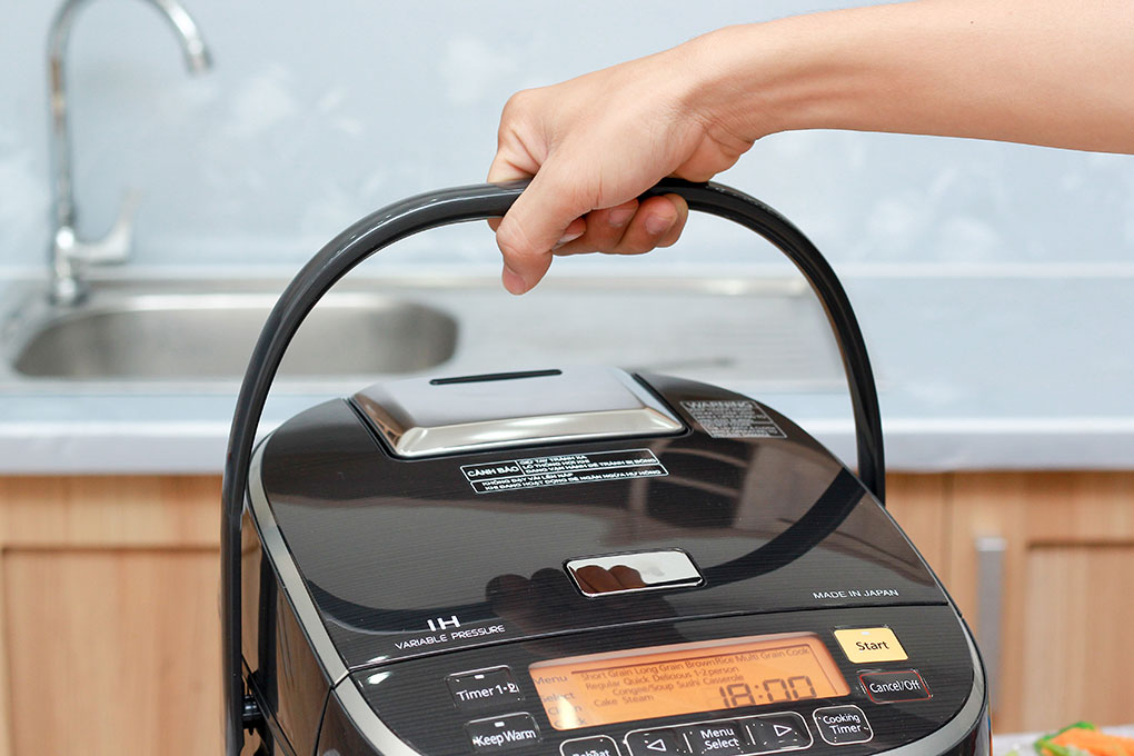 Nồi cơm điện Panasonic SR-PX184KRA 1.8 lít - Chính hãng