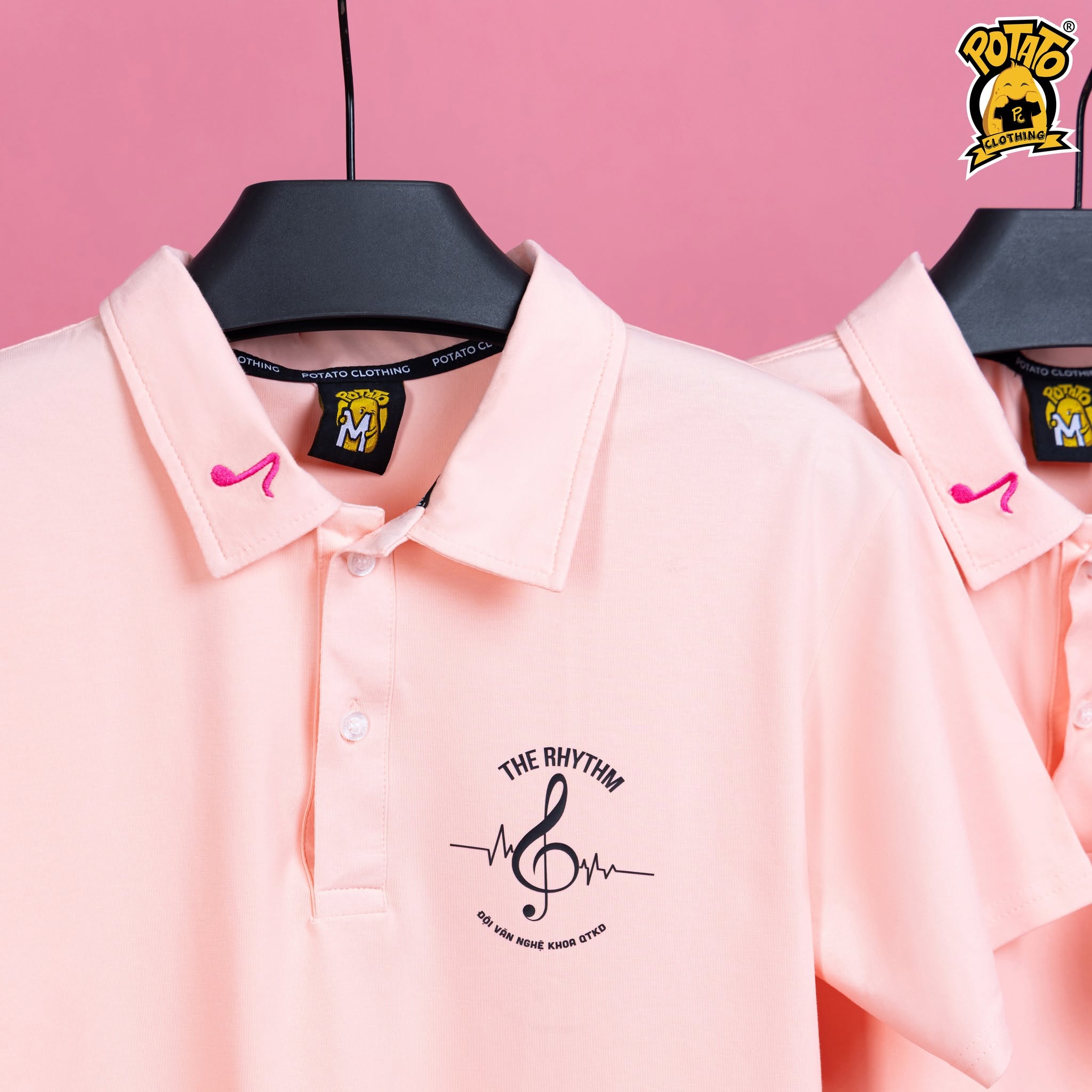 Bo cổ thêu logo - ảnh mẫu 1 tại Potato Clothing