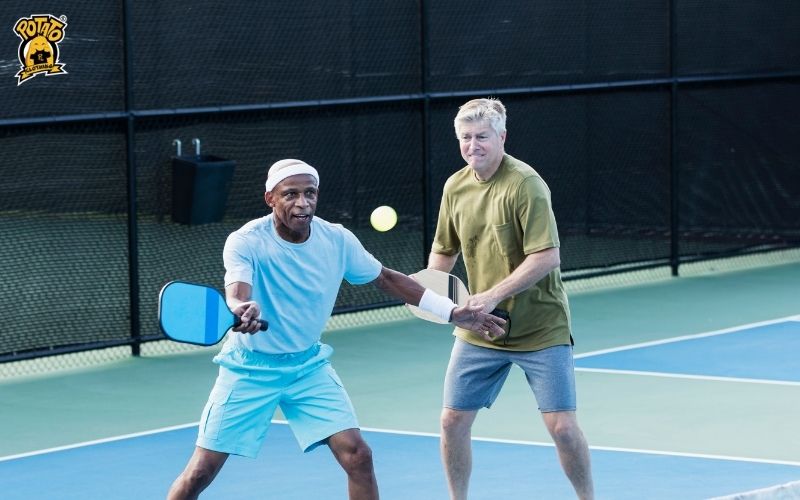 Khi chơi Pickleball phải hô to điểm số