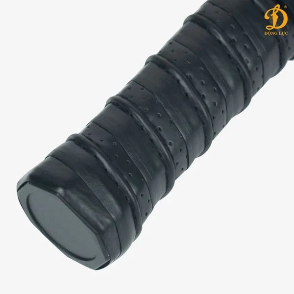 Kích thước không phù hợp có thể gây khó khăn trong việc kiểm soát cú đánh và thậm chí dẫn đến chấn thương