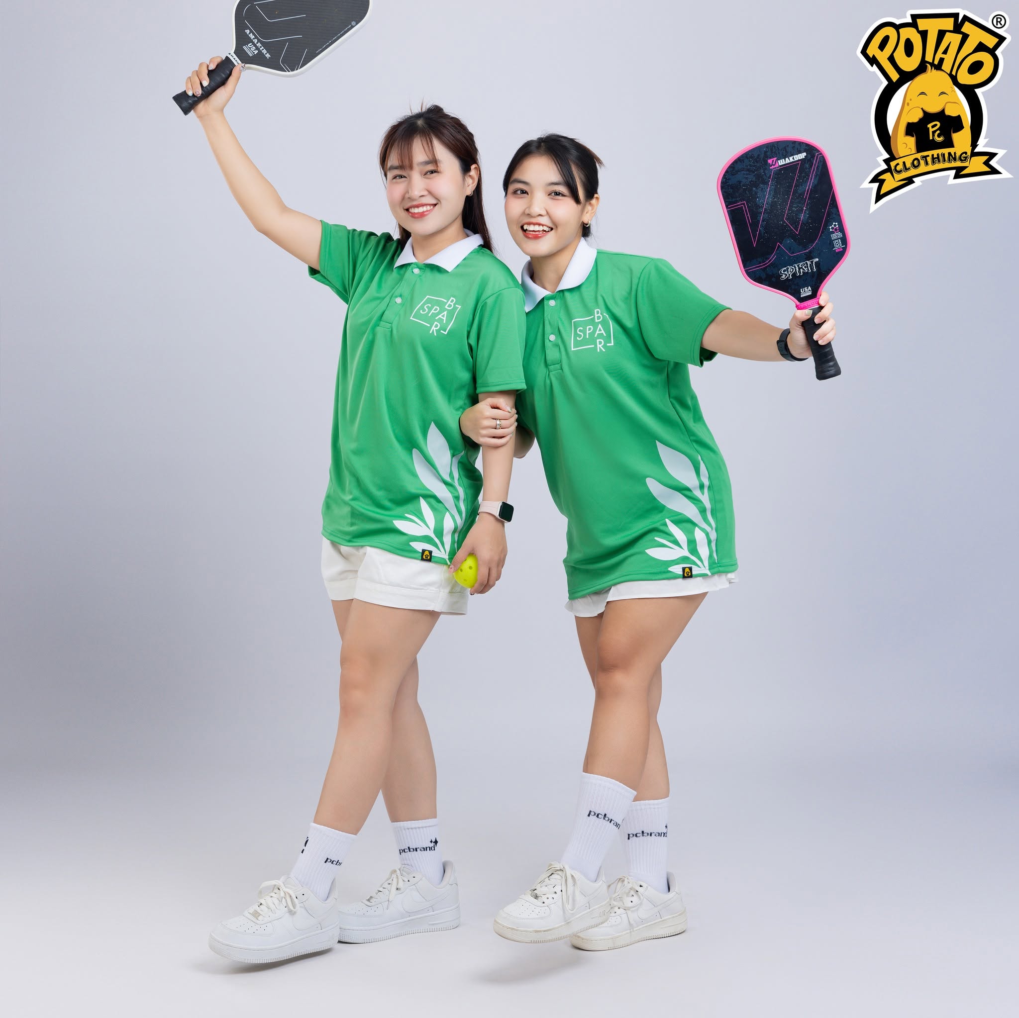 Áo polo unisex cổ bẻ có nút - màu 4 mặt sau tại Potato Clothing