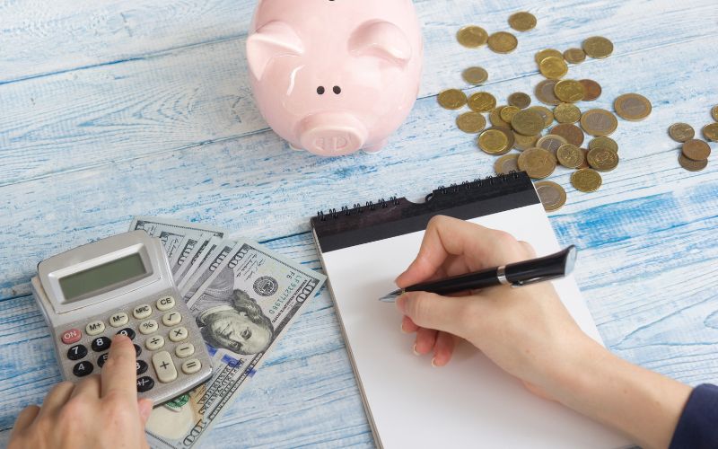 Sinh viên cần biết quản lý chi tiêu hợp lý để tránh tình trạng thiếu hụt tài chính