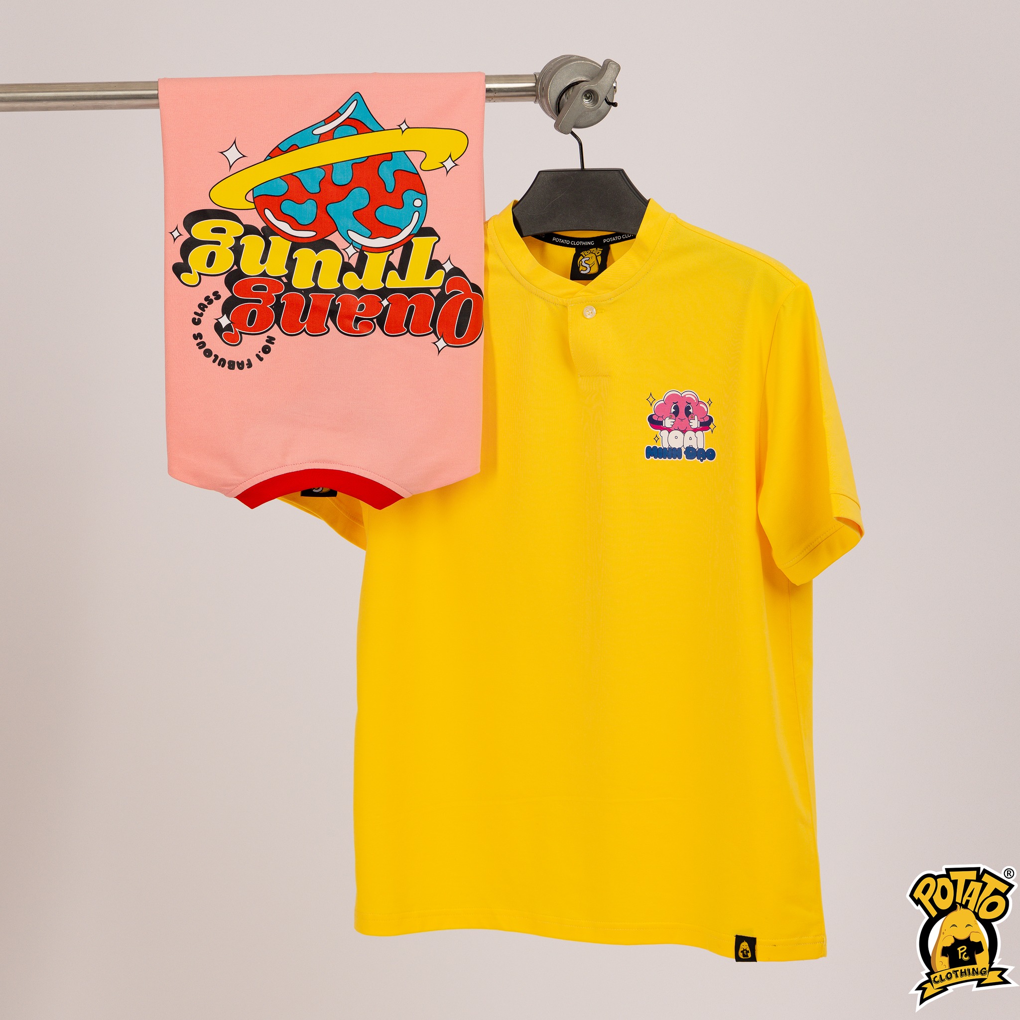 ÁO LỚP CỔ TRÒN RETROVERSE - VÀNG