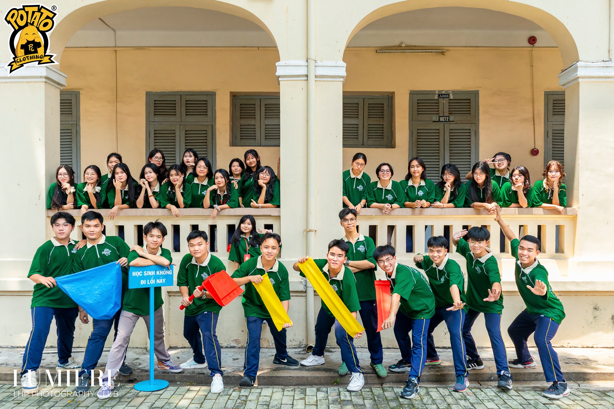 Áo lớp zippy polo 12CSU - Chuyên Lê Hồng Phong