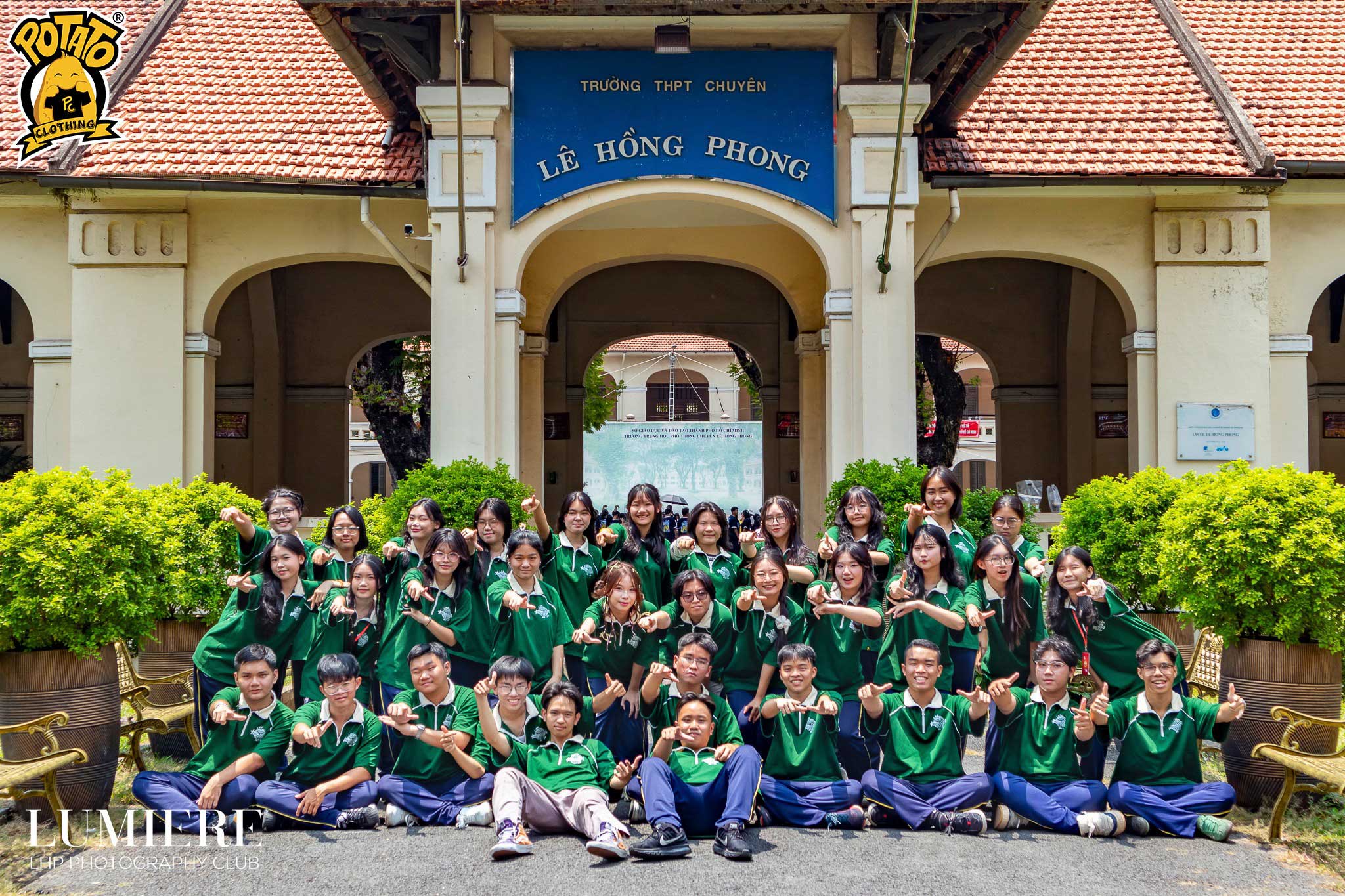 Áo lớp zippy polo 12CSU - Chuyên Lê Hồng Phong