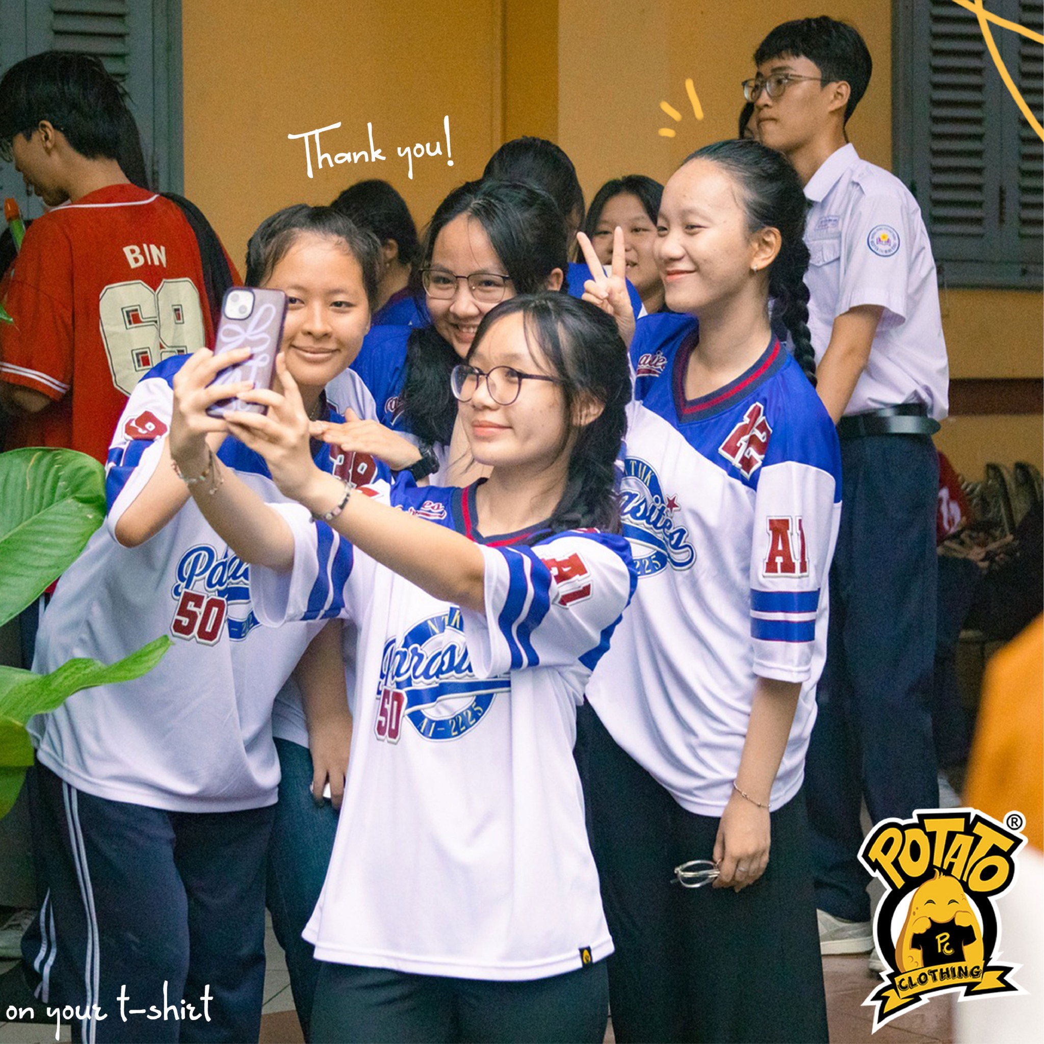 ÁO LỚP BÓNG BẦU DỤC 12A1 NGUYỄN THỊ MINH KHAI