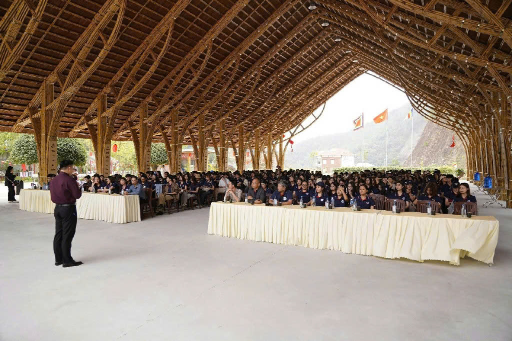 Toàn cảnh buổi phát động cuộc thi viết "Ngọa Vân trong tôi" đầy hào hứng tại Nhà Trúc