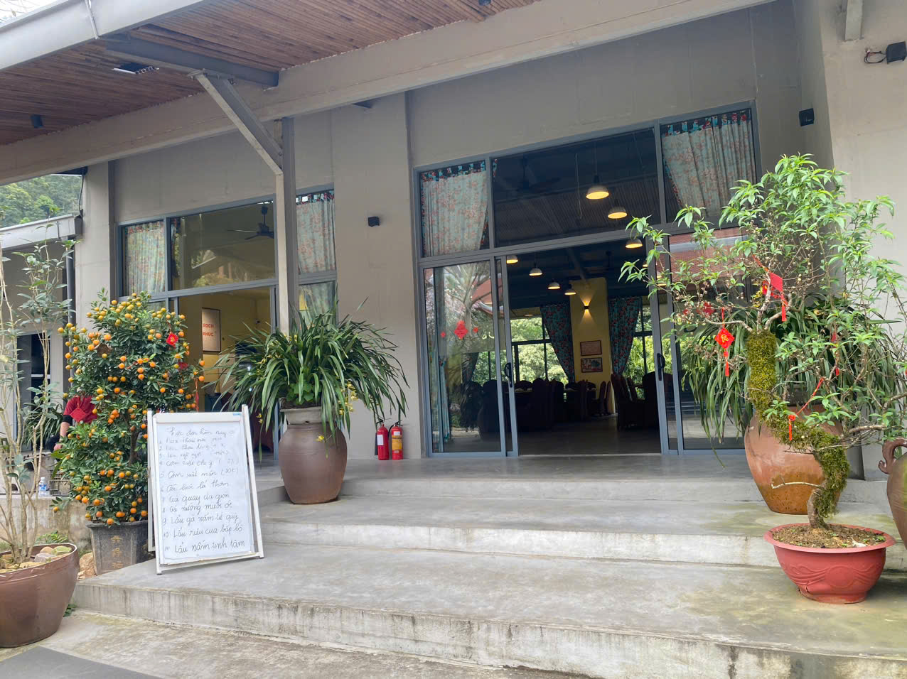 Cửa hàng Mậu Dịch