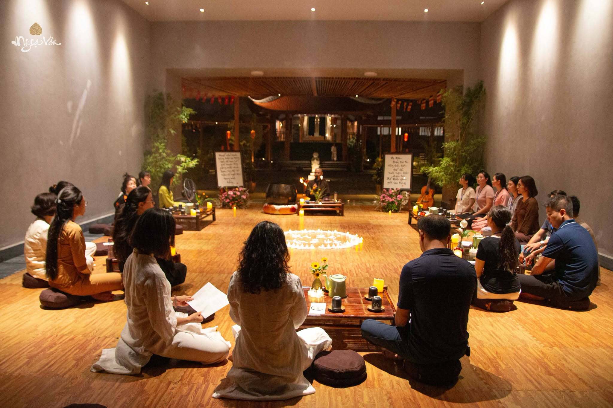 Lắng nghe