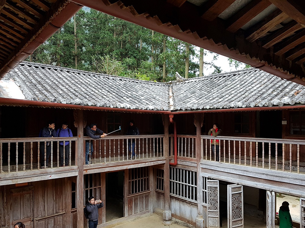 Bí ẩn dinh thự vua Mèo mà bạn không thể bỏ qua