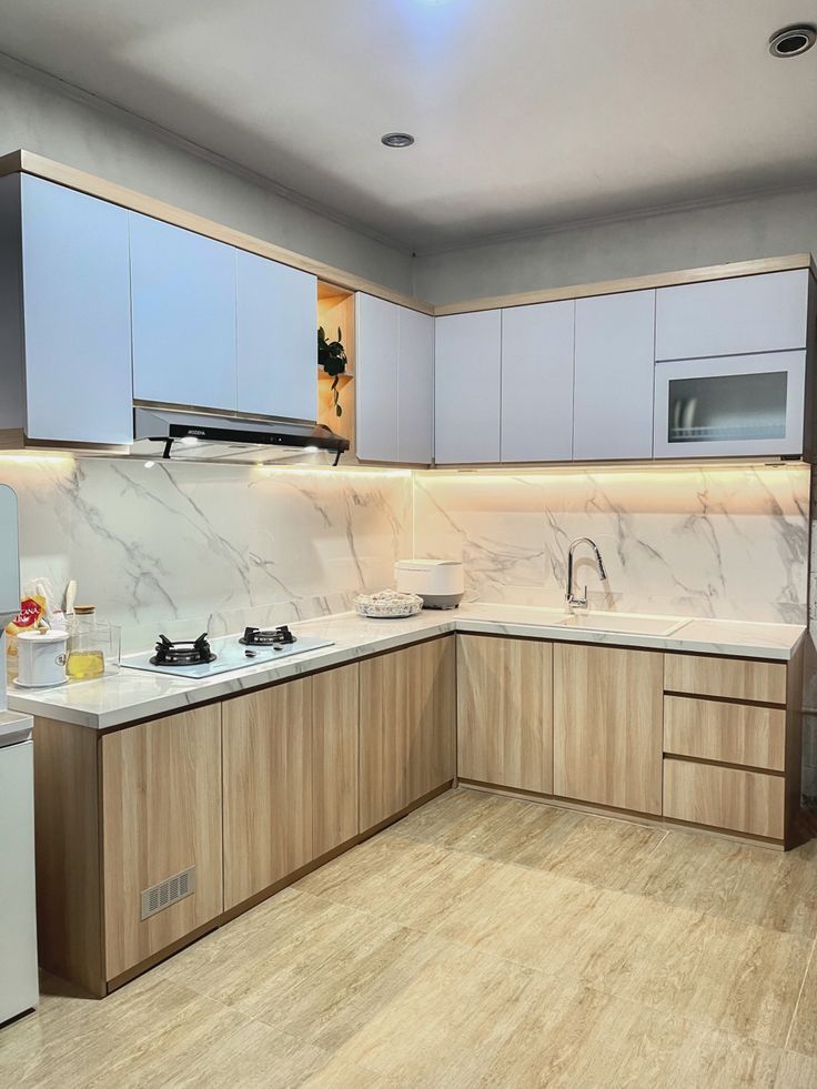 Tủ bếp hiện đại mã TB01