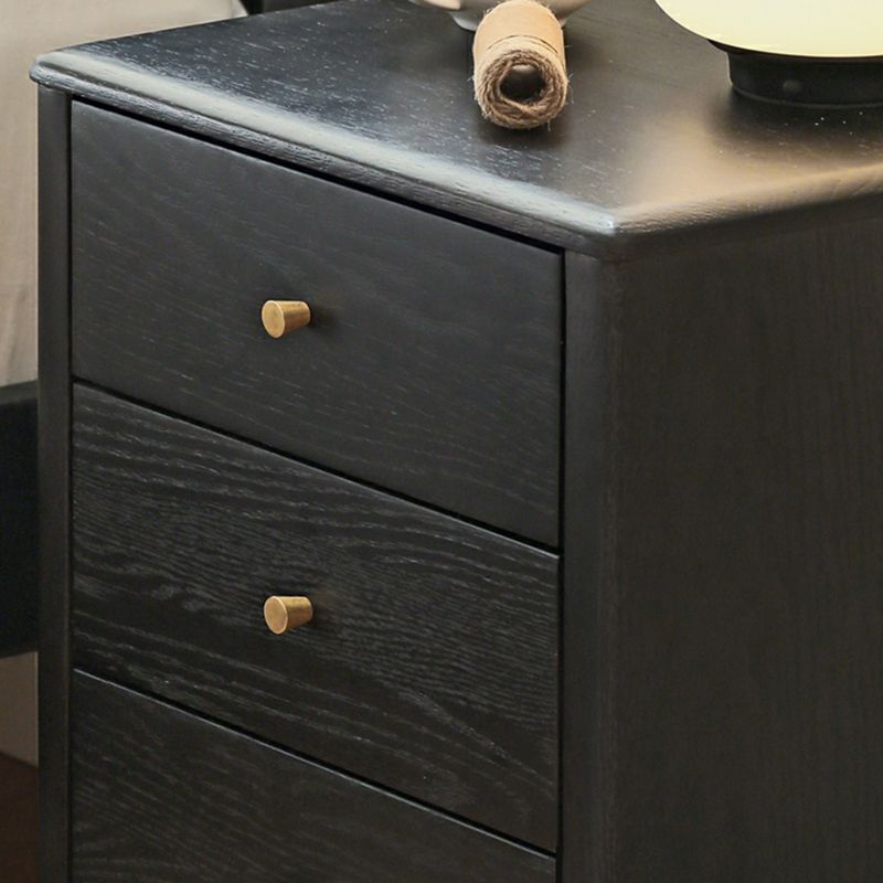 Tủ Giường Gỗ 3 Ngăn Kéo Màu Đen Than Cổ Điển